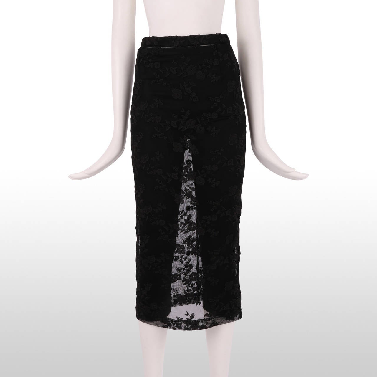 Women's Dolce & Gabbana Black Pedal Pusher Leggings with Lace Skirt Overlay For Sale
