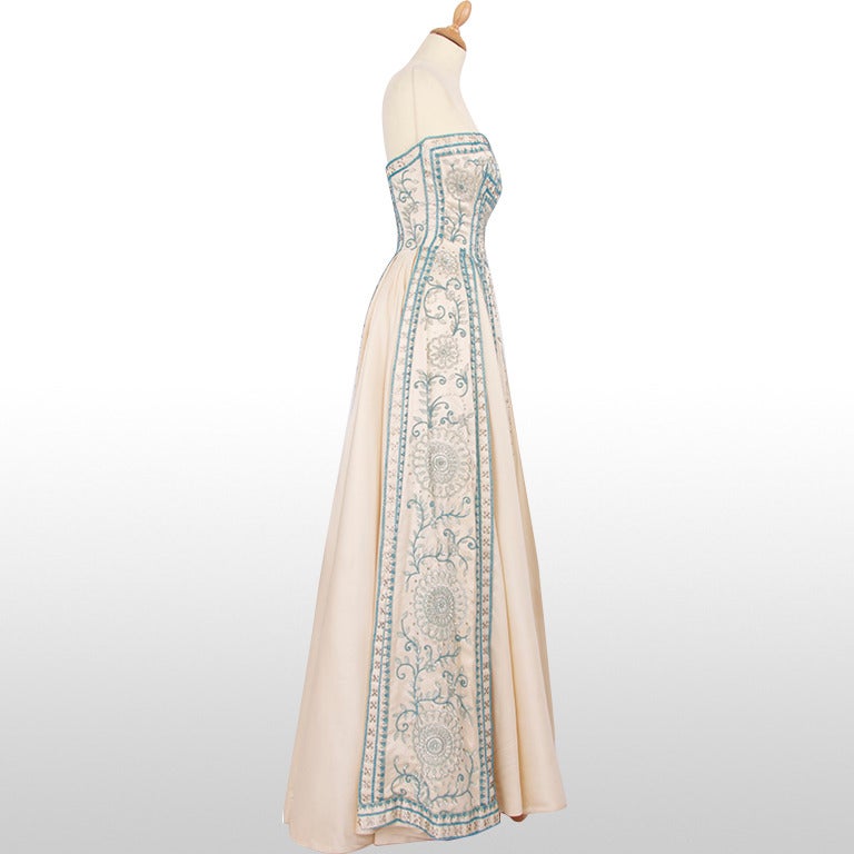 1955 Jeweled Silk Satin Gown - Size XS In Good Condition In London, GB