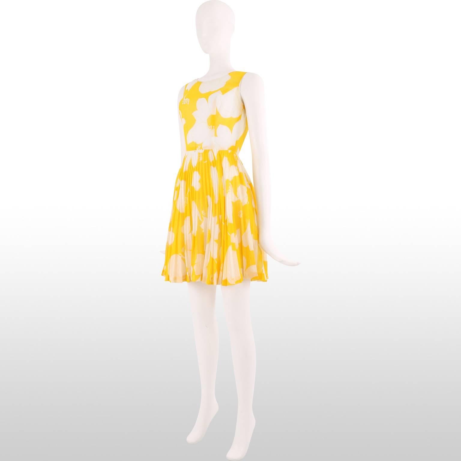 Orange 1960's Sunshine Yellow and Ivory Flower Print Dress Size 6/8