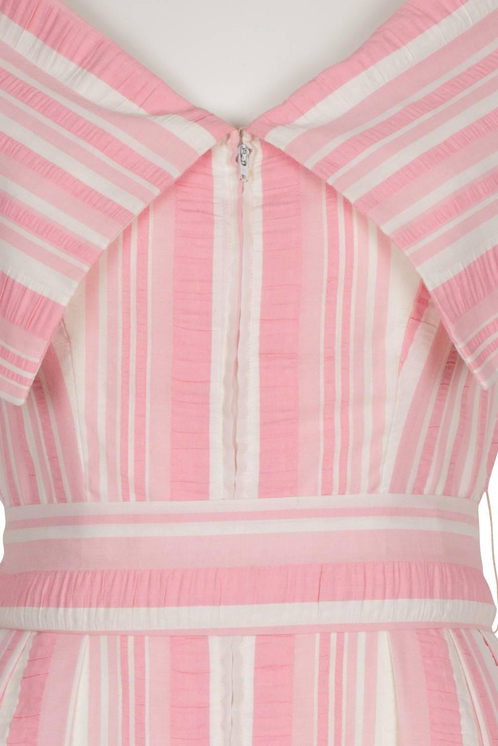 1970s Estevez Seersucker Pink and Ivory Candy Stripe Dress Size S For Sale 3
