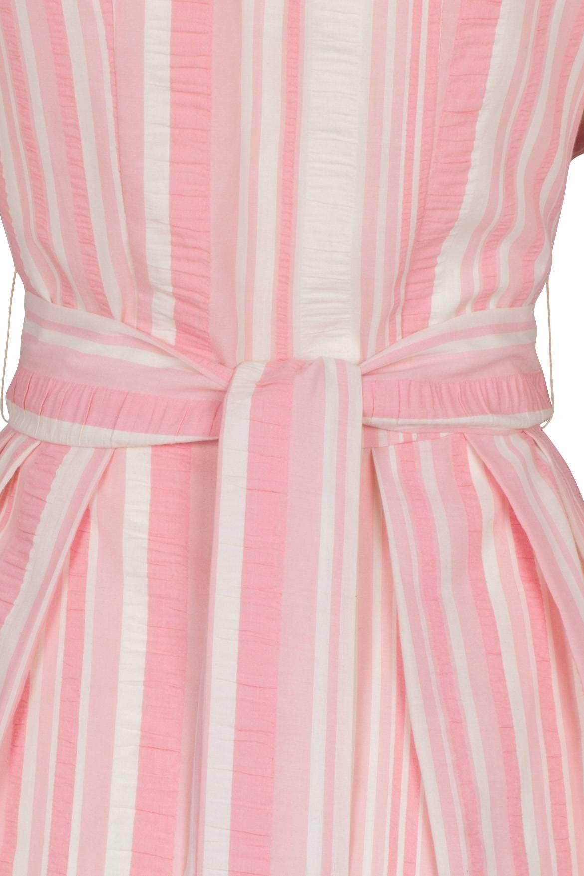 1970s Estevez Seersucker Pink and Ivory Candy Stripe Dress Size S For Sale 4
