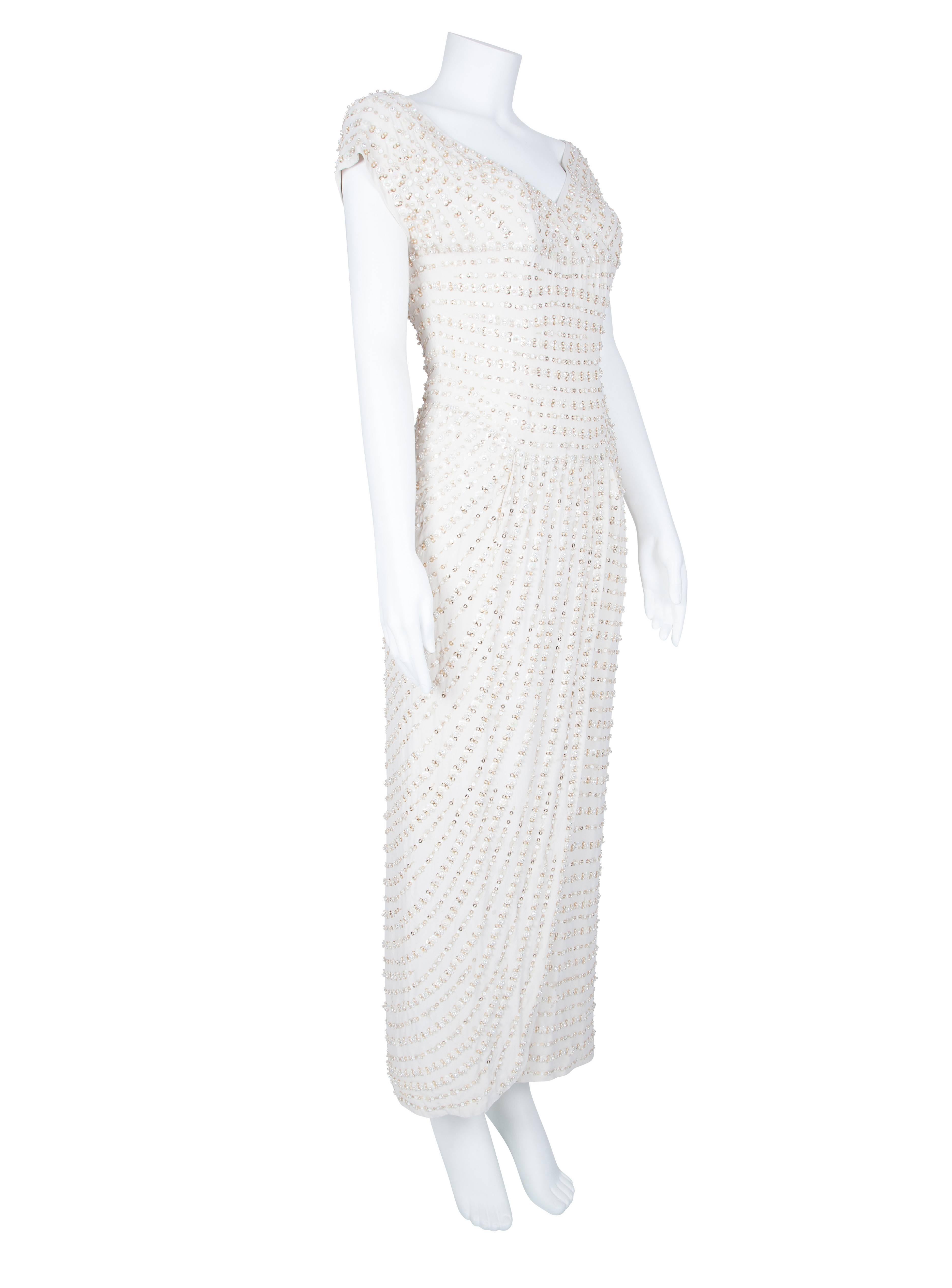 1950s Norman Hartnell Stunning Ivory Beaded Gown Approx Size UK 8 In Excellent Condition For Sale In London, GB
