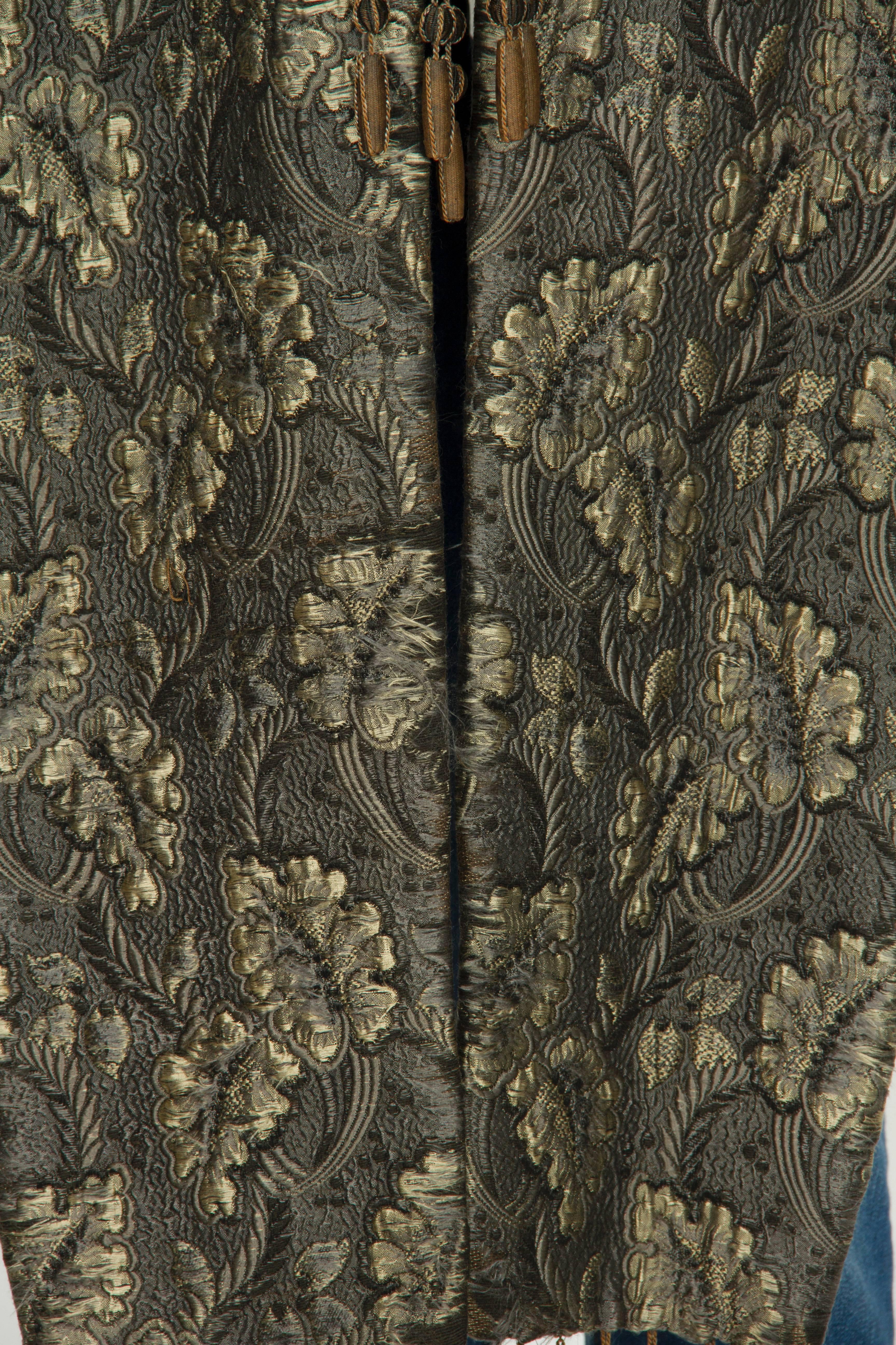 Luxurious 1900's Extravagant Velvet Jacket with Fur Trim For Sale 3