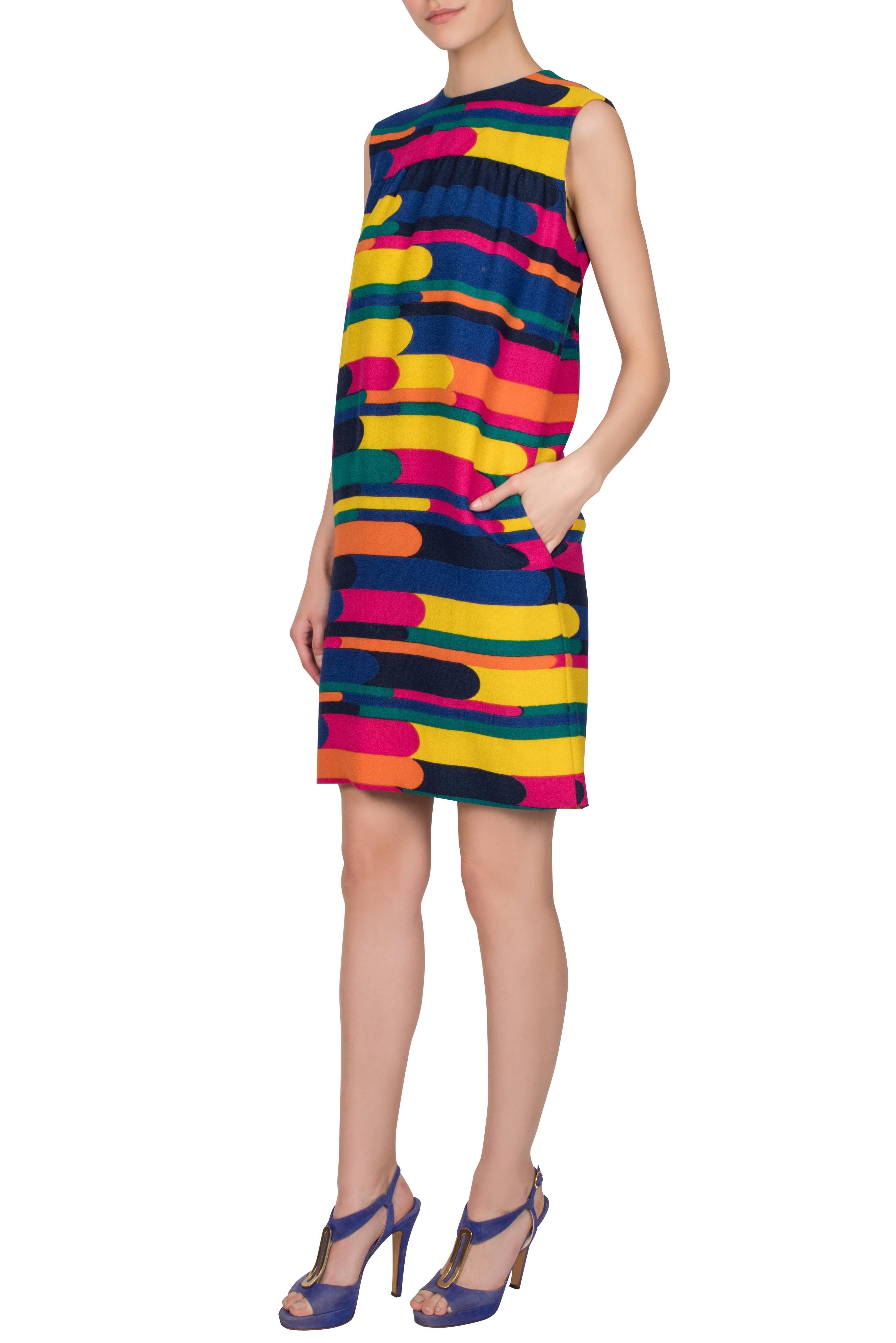 1960's Bright Rainbow Striped Boucle Shift Dress In Excellent Condition For Sale In London, GB