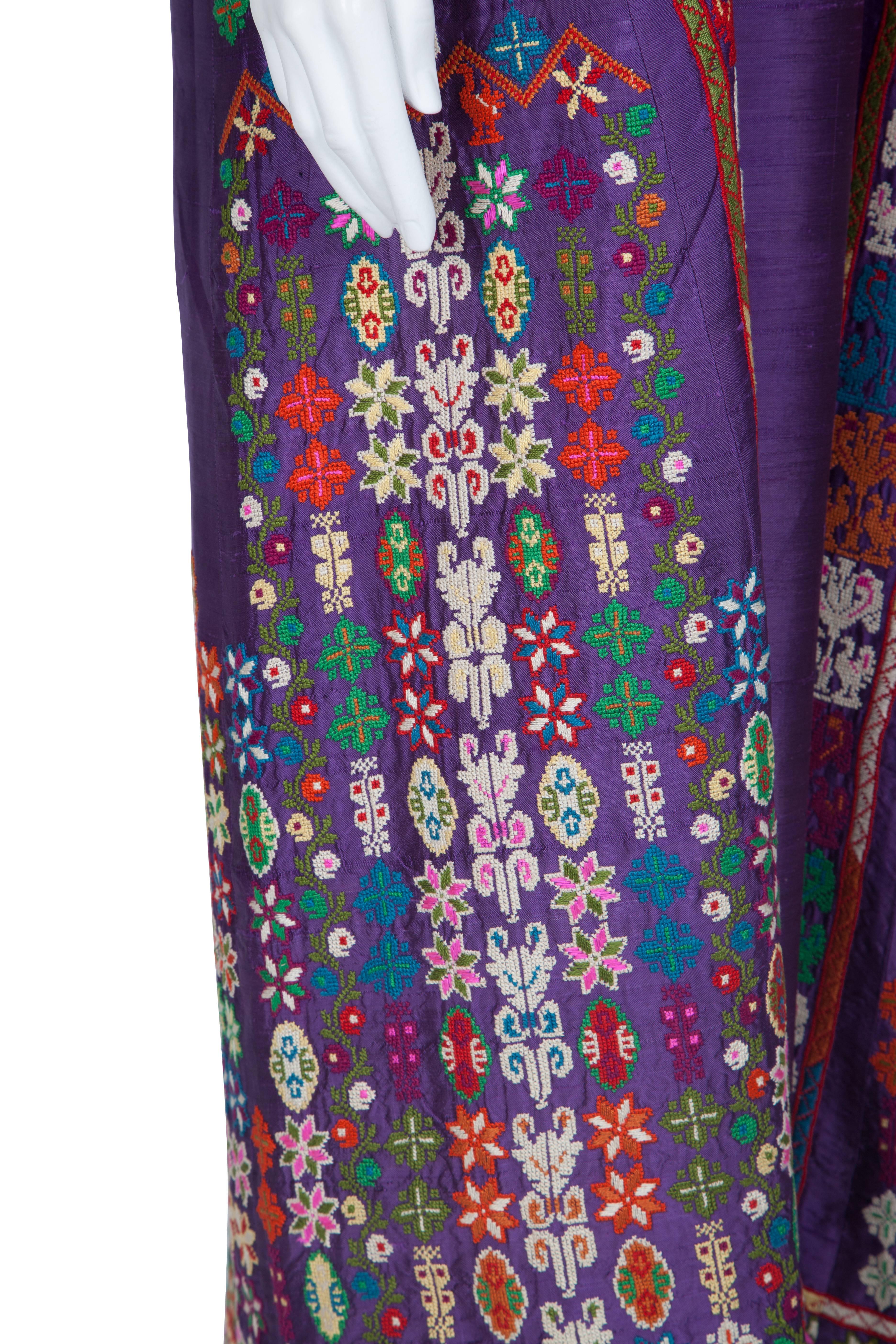 Arabesque Hand-embroidered Silk Kaftan 3