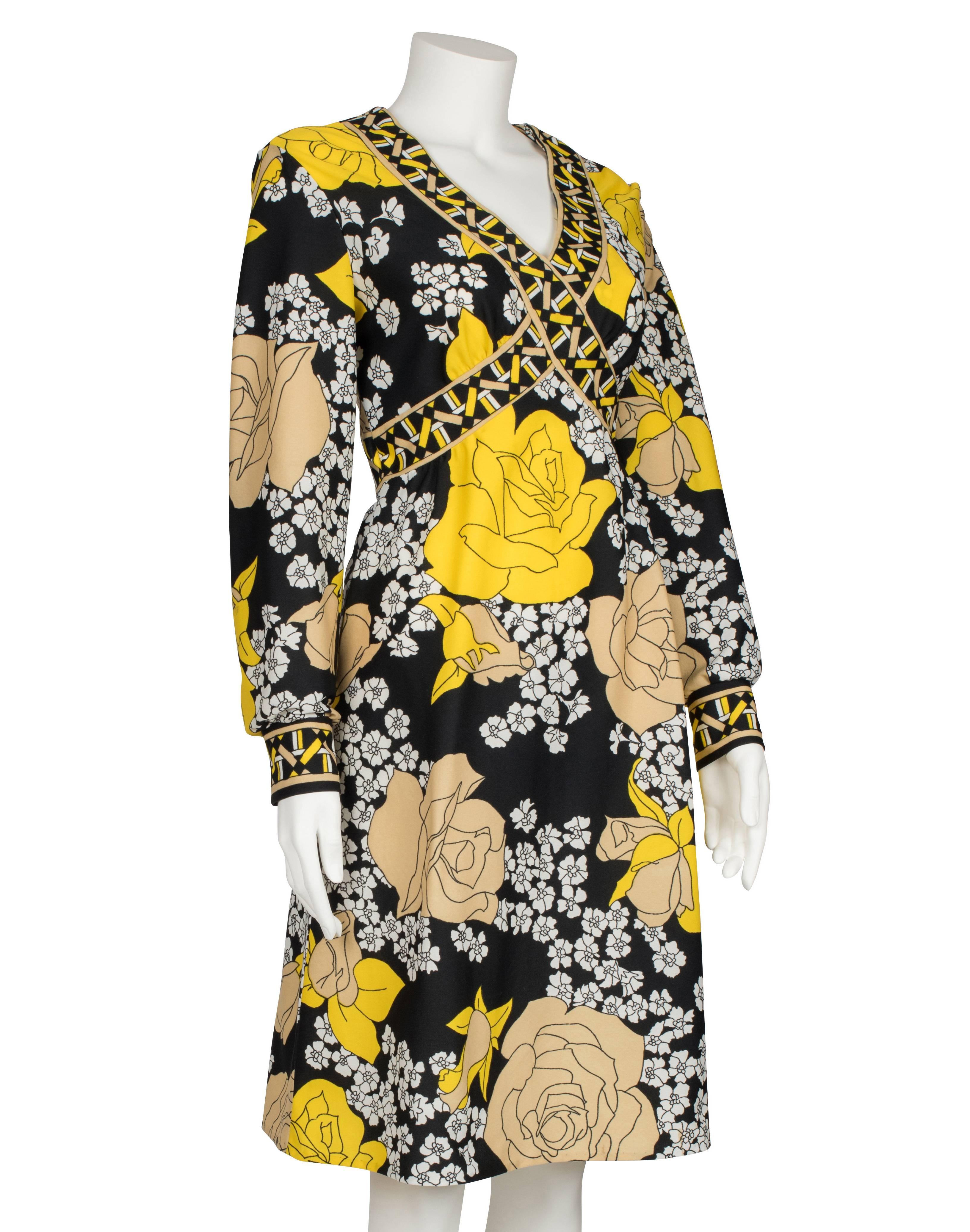 1970's Yellow & Black Floral Dress with Geometric Frieze In Excellent Condition For Sale In London, GB