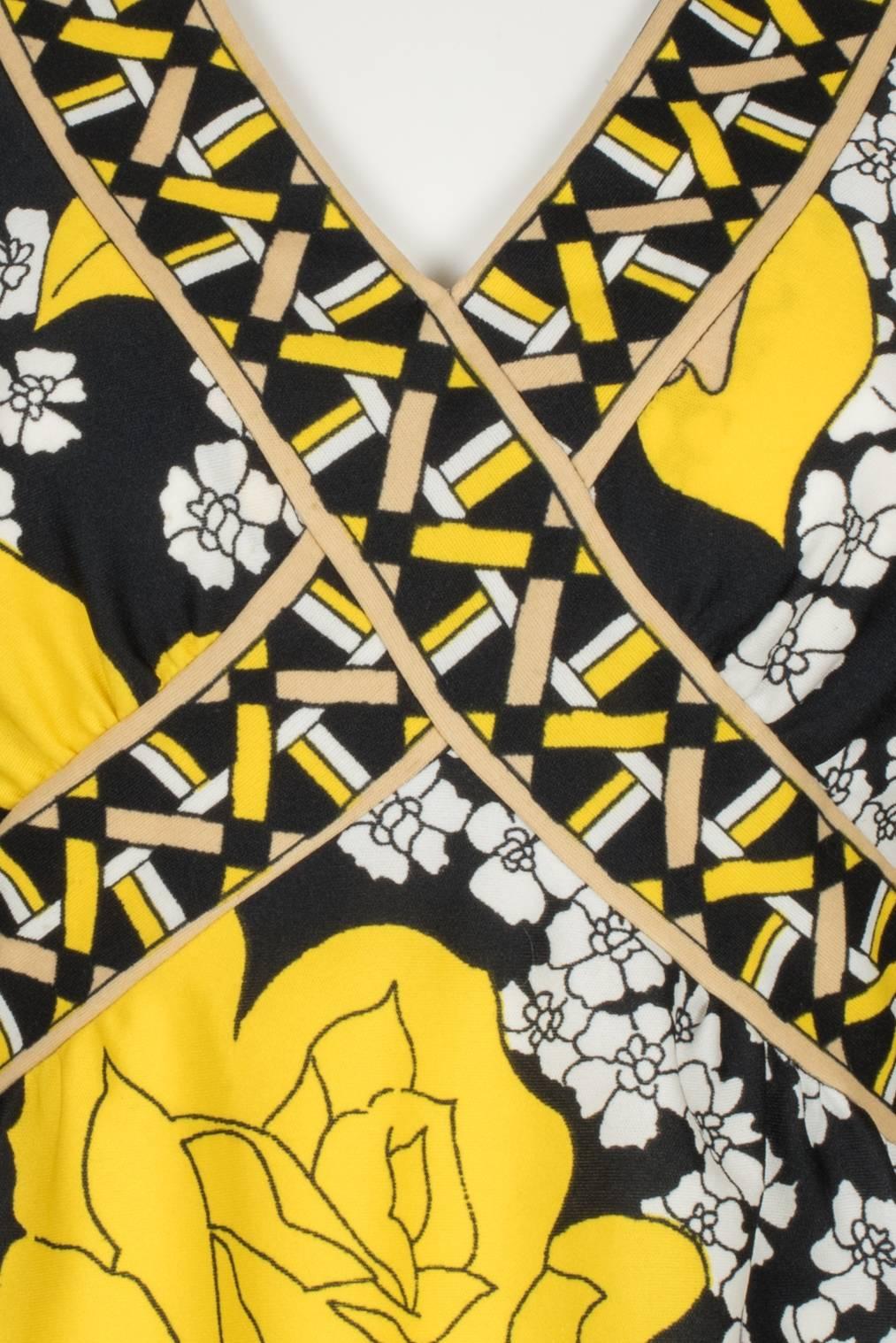 1970's Yellow & Black Floral Dress with Geometric Frieze For Sale 2