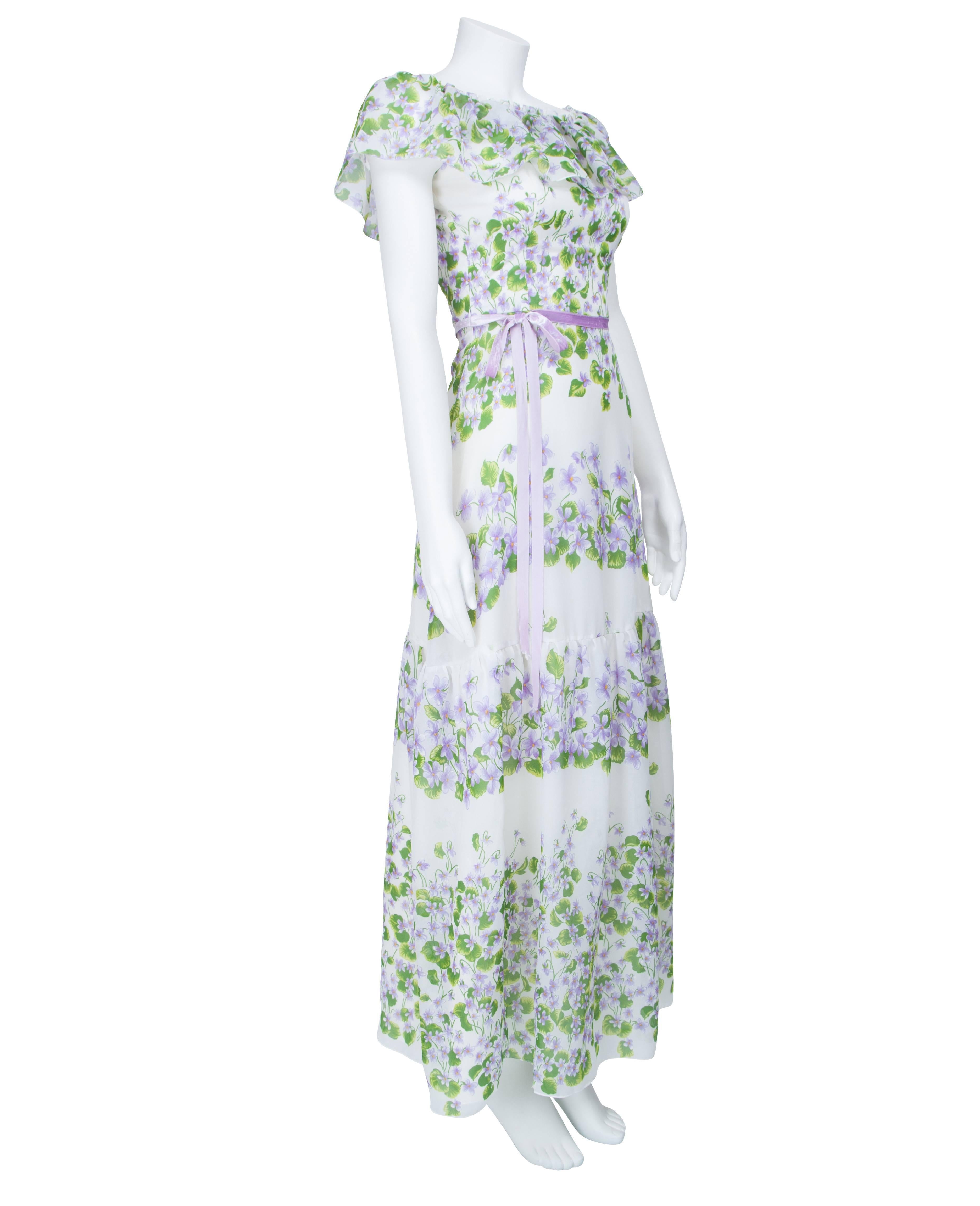 1970's Lavender & Green Tiered Dress with Velvet Ribbon In Excellent Condition For Sale In London, GB