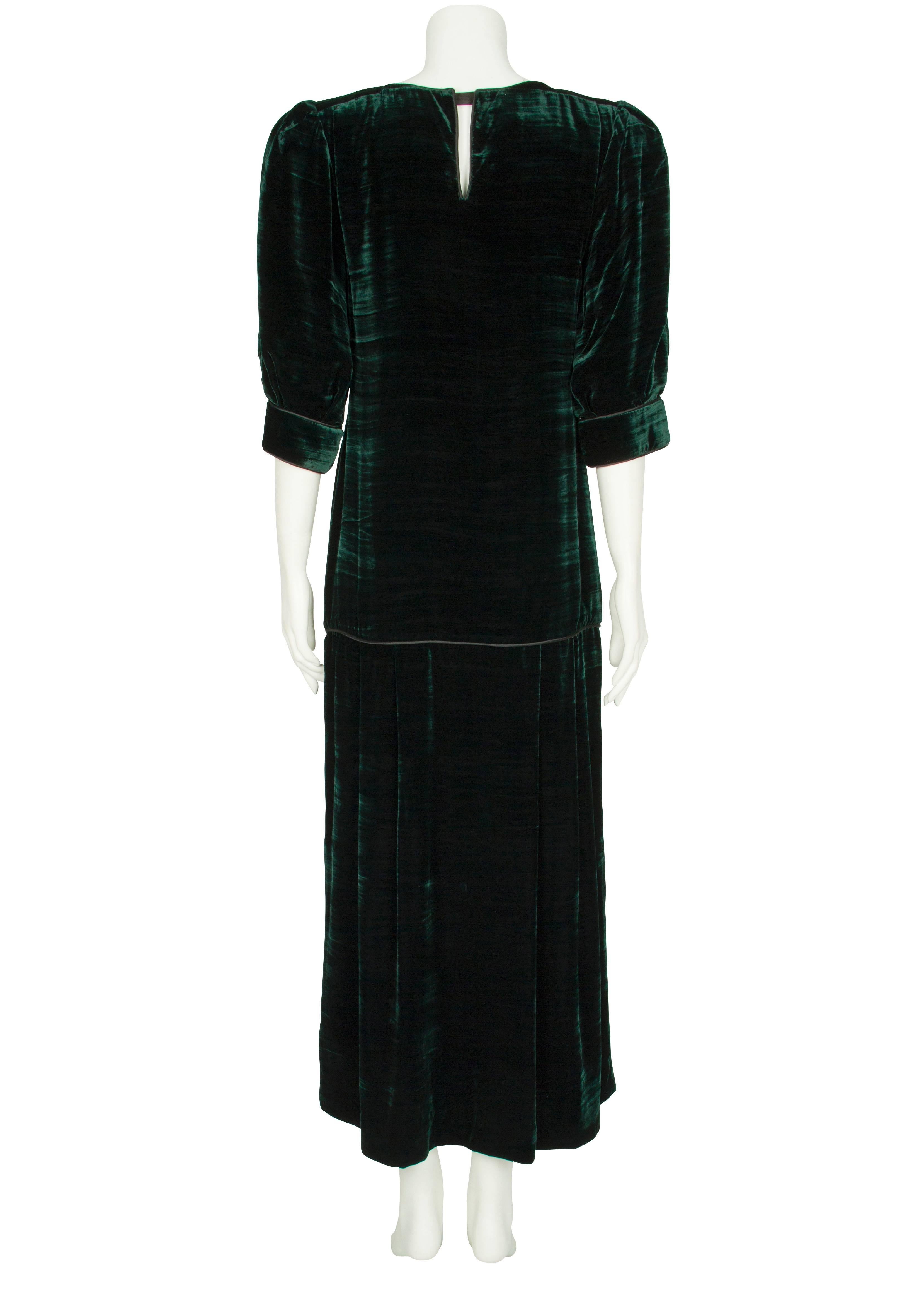 1980s Anouska Hempel Forest Green Velvet Dropped-Waist Dress with Puffed Sleeves In Excellent Condition For Sale In London, GB