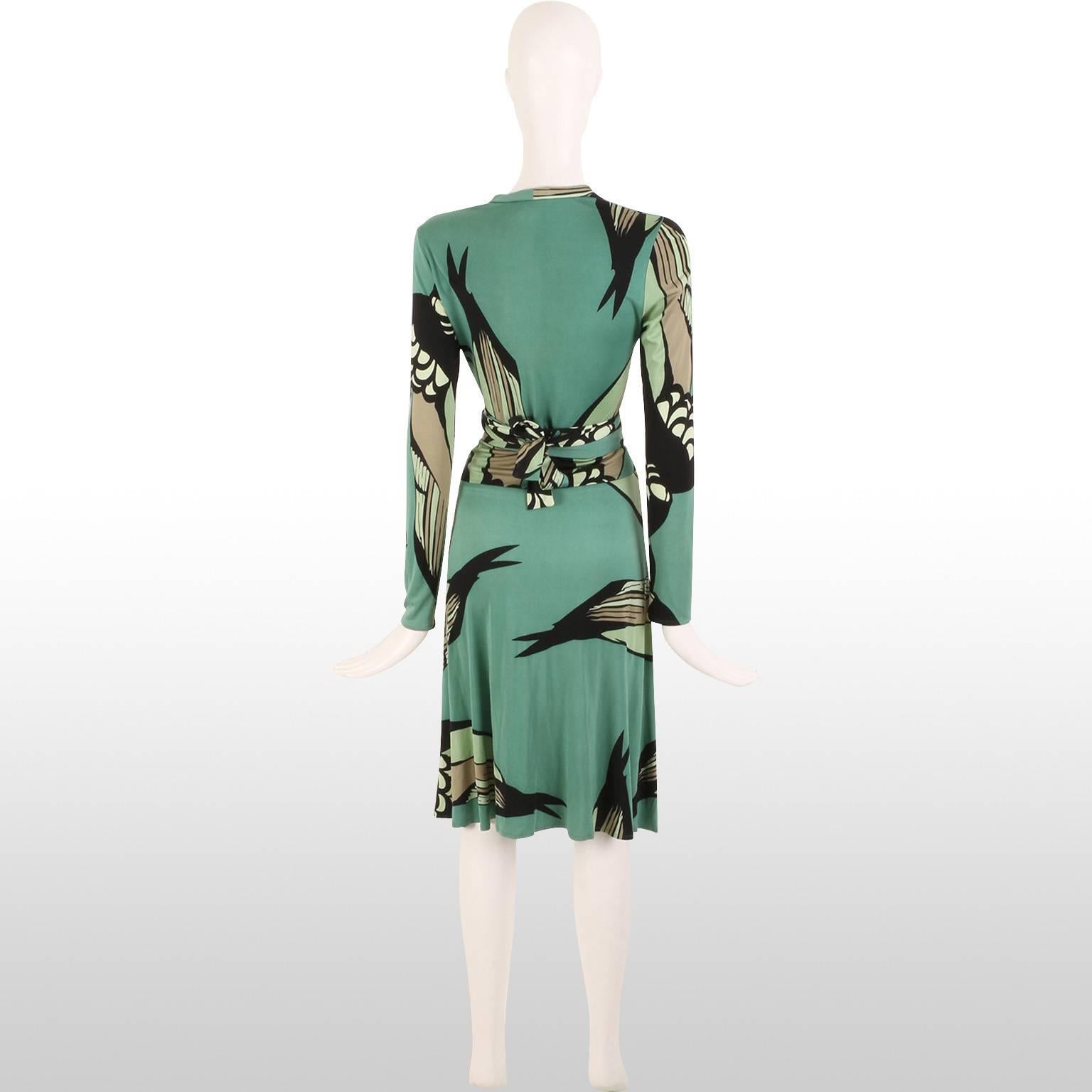 Issa Green Floral & Butterfly Print  Wrap Dress In Excellent Condition For Sale In London, GB