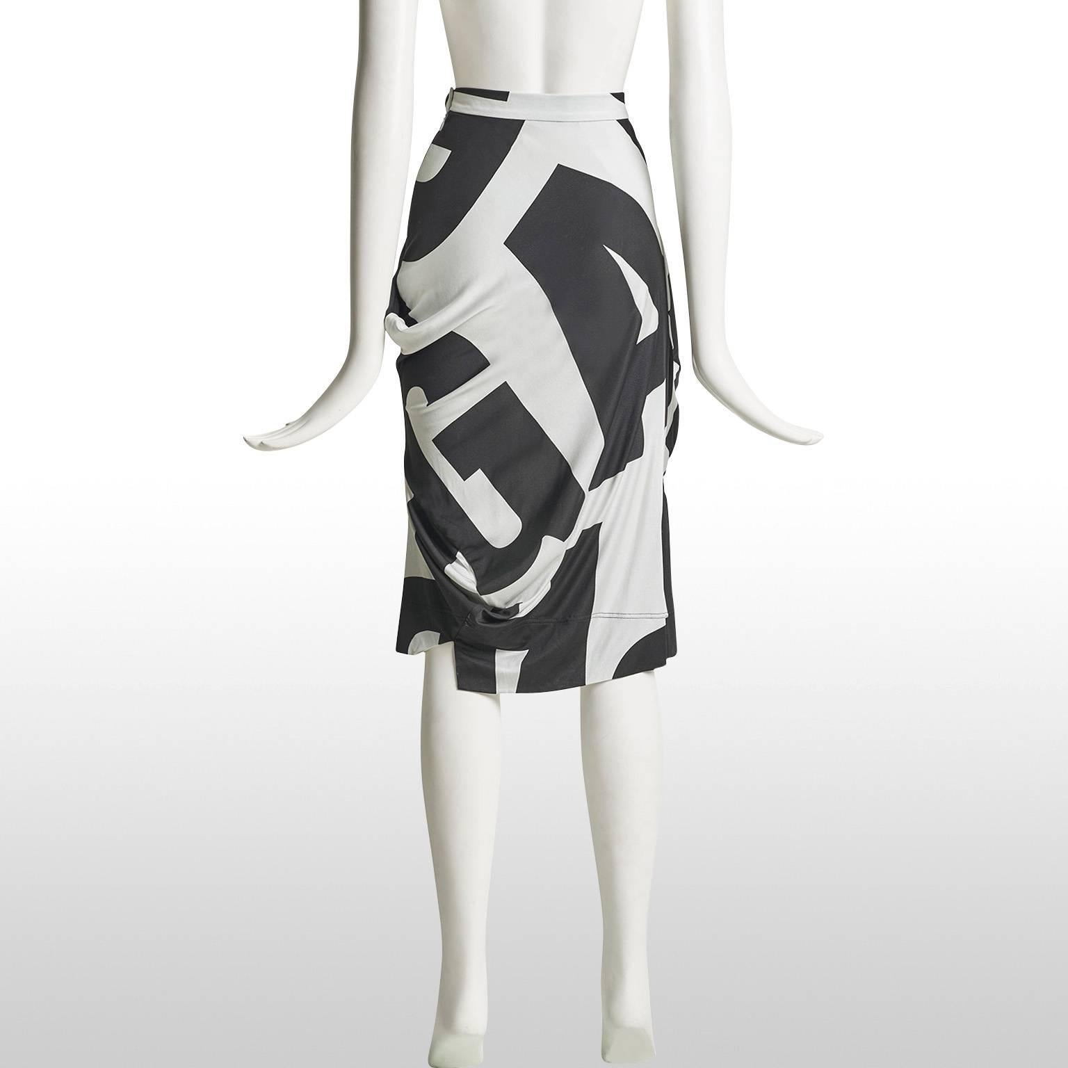 Women's Vivienne Westwood Gold Label Resurrection Black and Ivory Capitals Print Skirt  For Sale