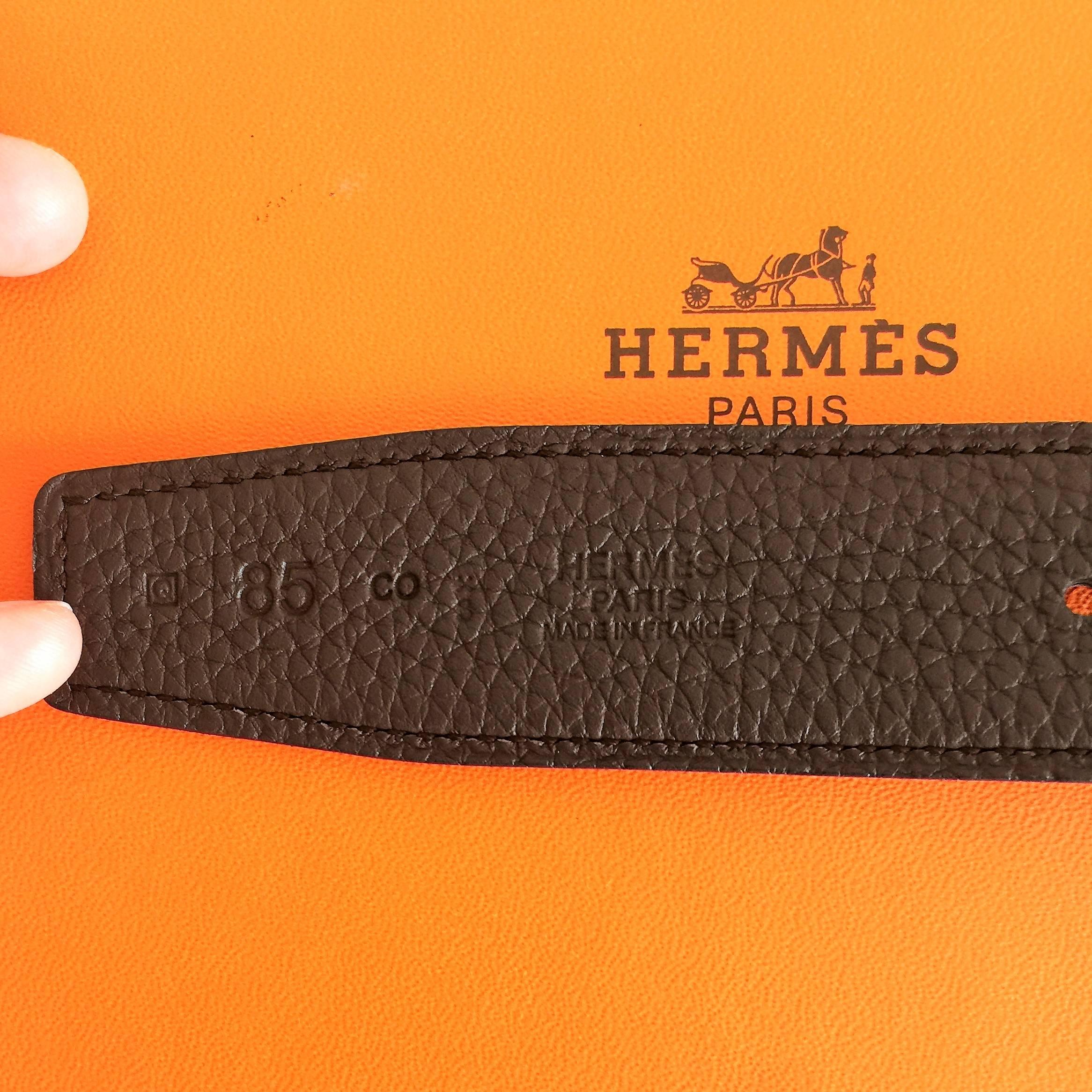 Hermes Reversible Belt Noir / Chocolat Strap, size 85x32, Silver Buckle, Unworn In New Condition For Sale In Milan, IT