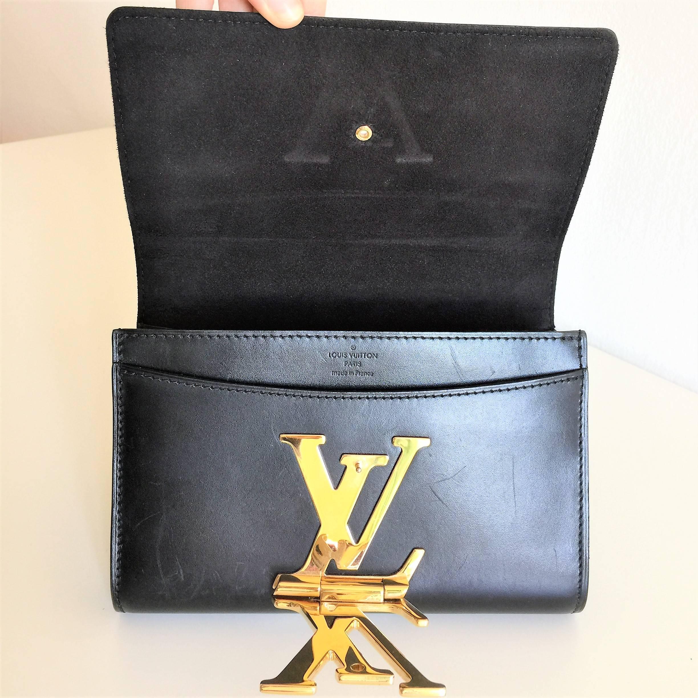 Louis Vuitton Black Leather Clutch Pochette Chain Louise MM, Small LV Pochette For Sale 3