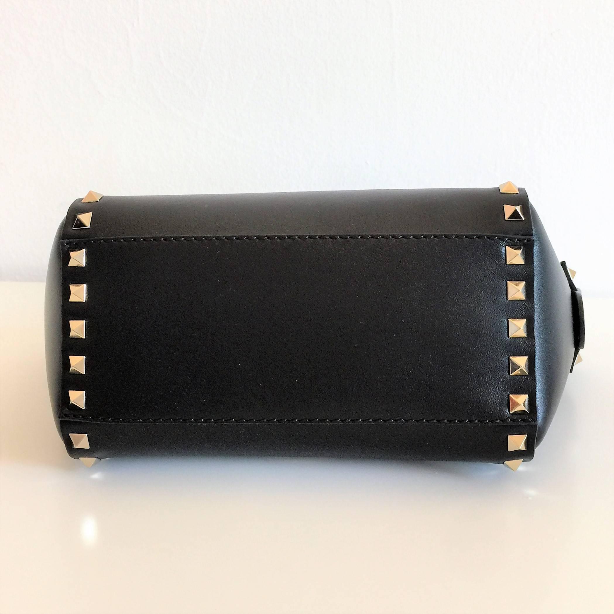 New Valentino Garavani Rockstud mini Black Leather Hand / Crossbody Bag 3