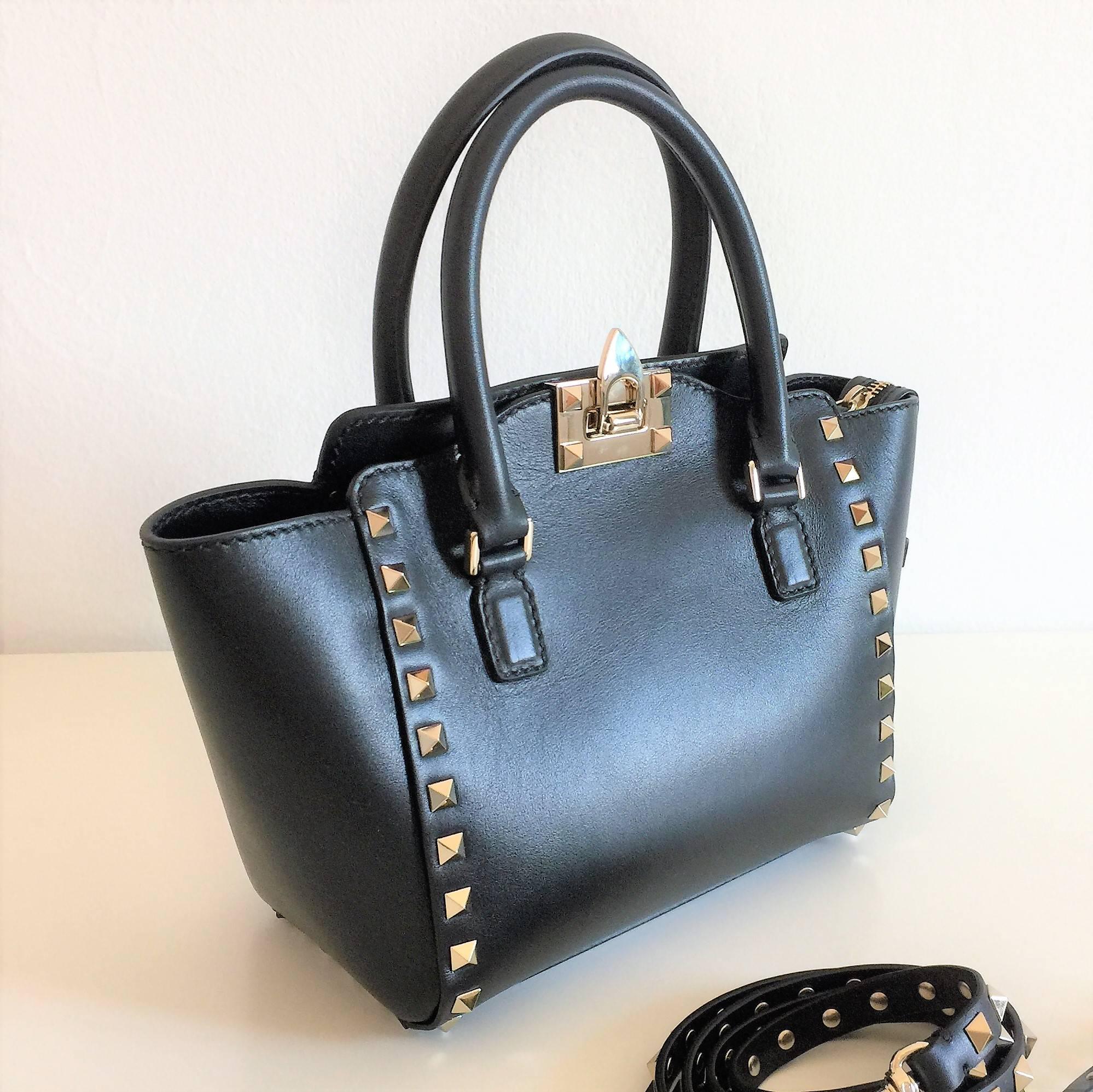 New Valentino Garavani Rockstud mini Black Leather Hand / Crossbody Bag In New Condition In Milan, IT
