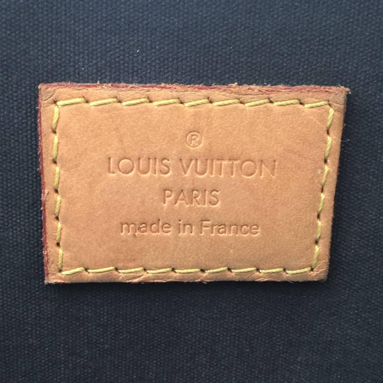 Women's Louis Vuitton Alma GM Blue Vernis Leather Handbag  For Sale