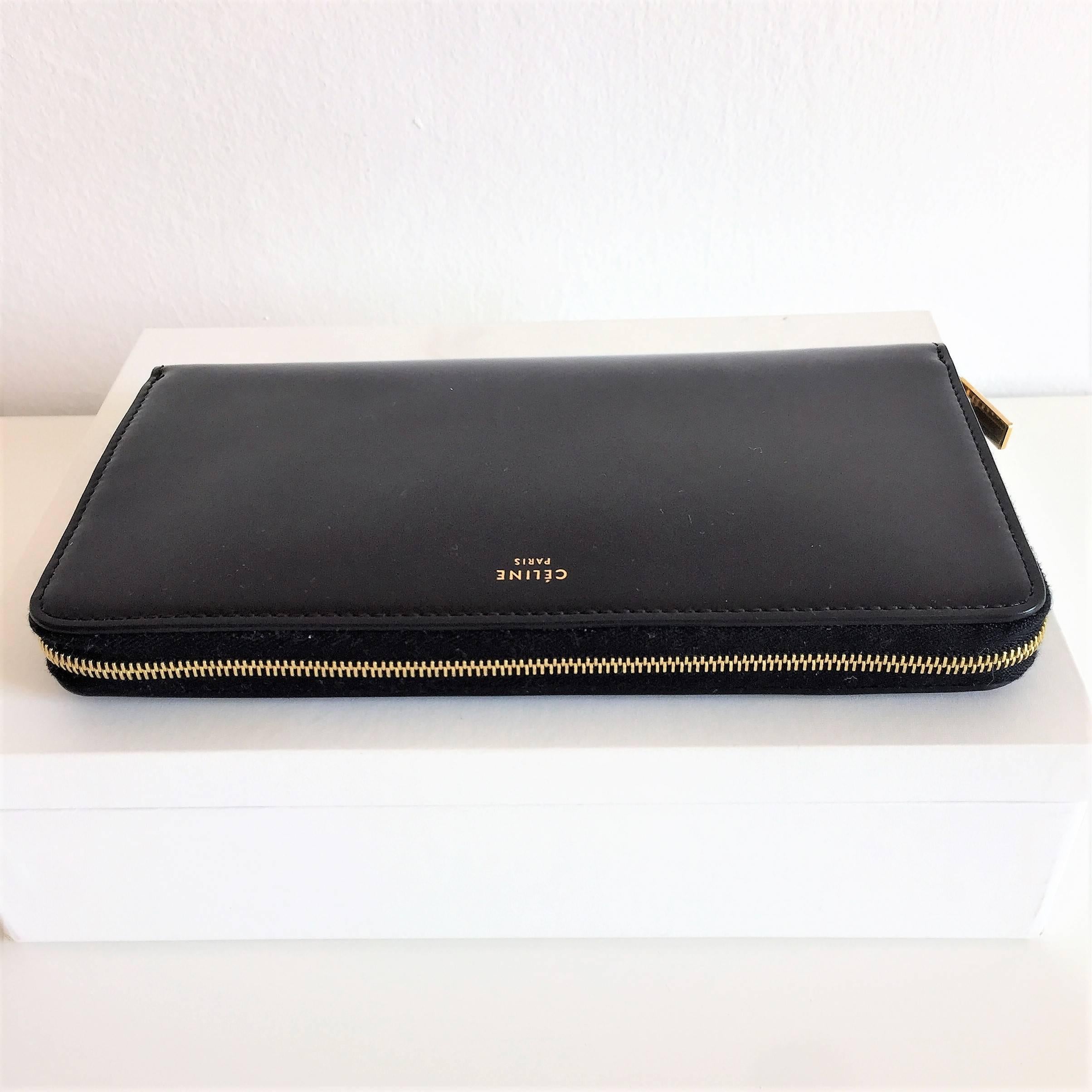 Women's New Céline Large Zipper Wallet in Vernis Black Leather For Sale