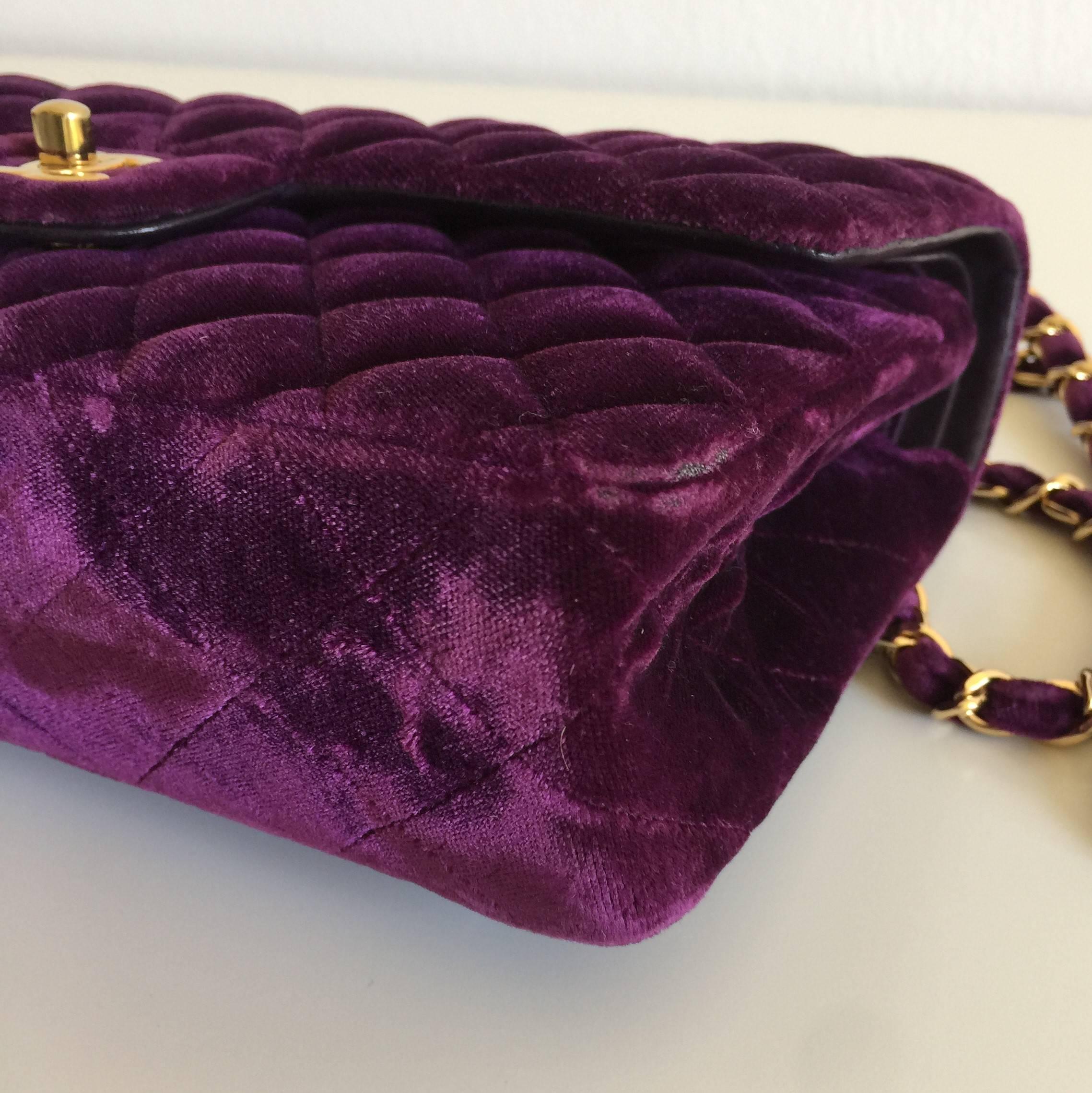 Chanel 2.55 Timeless Purple Velvet  Double Flap Hand/Shoulder Bag In Excellent Condition For Sale In Milan, IT