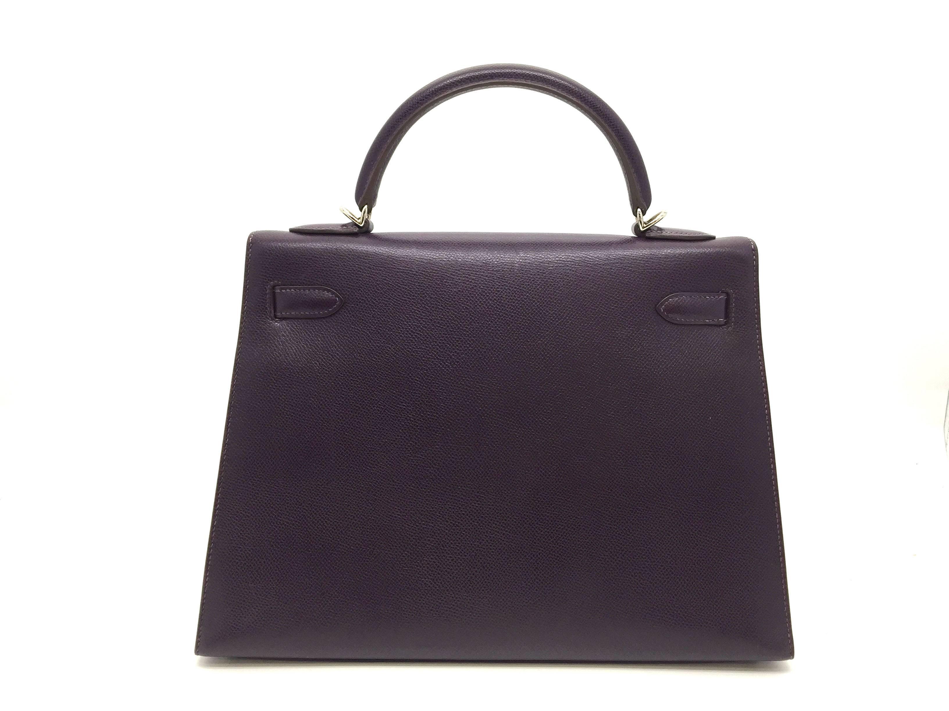 Hermes Kelly 32 Raisin Courchevel Leather SHW Top Handle Bag In Excellent Condition For Sale In Kowloon, HK