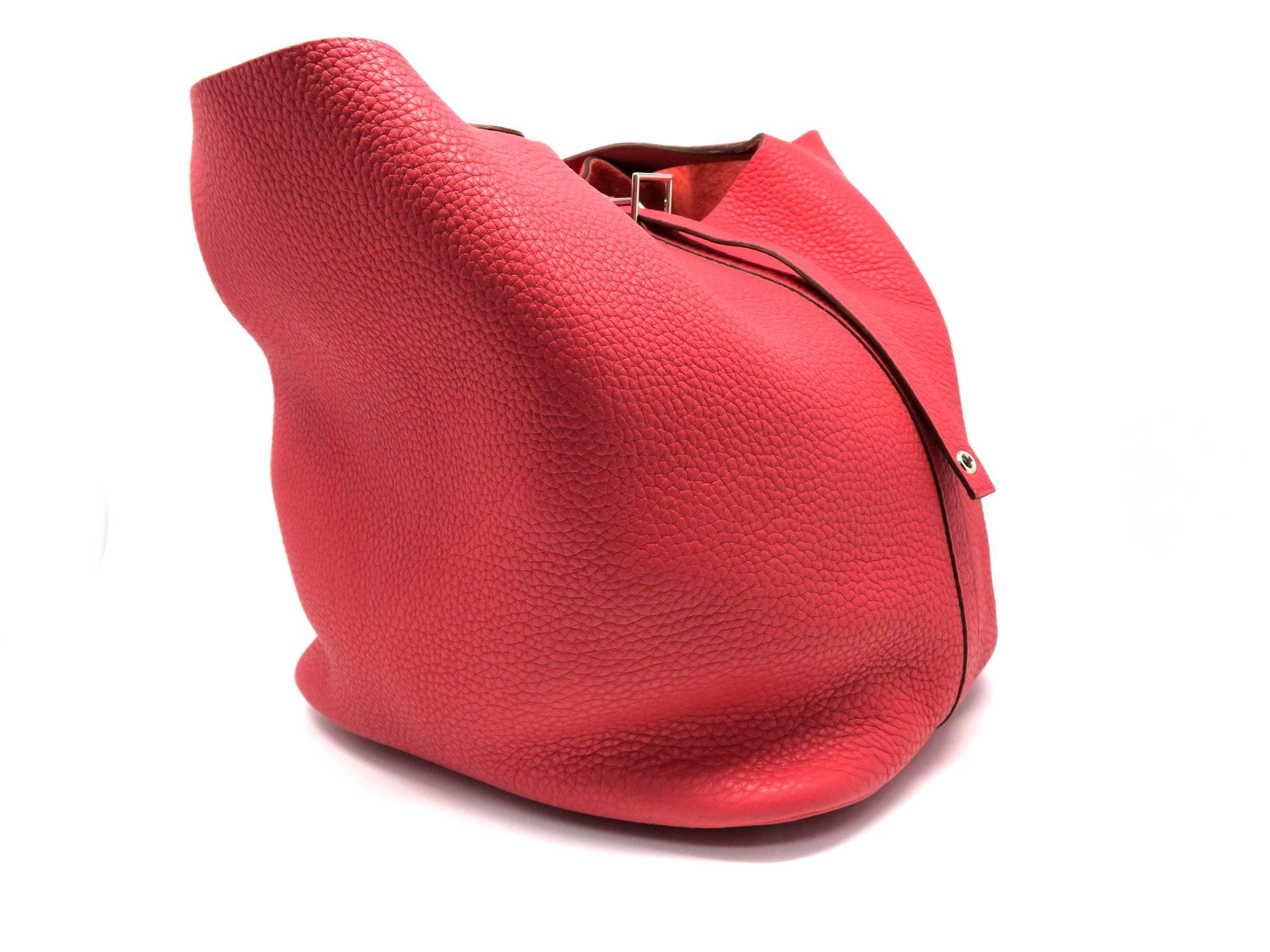 Color: Red / Bougainvillier (designer color)
Material: Taurillon Clemence Leather

Condition:
Rank A
Overall: Good, few minor defects
Surface:Good
Corners:Good
Edges:Good
Handles/Straps:Good
Hardware:Minor Scratches 

Dimensions:
W21 × H26 ×