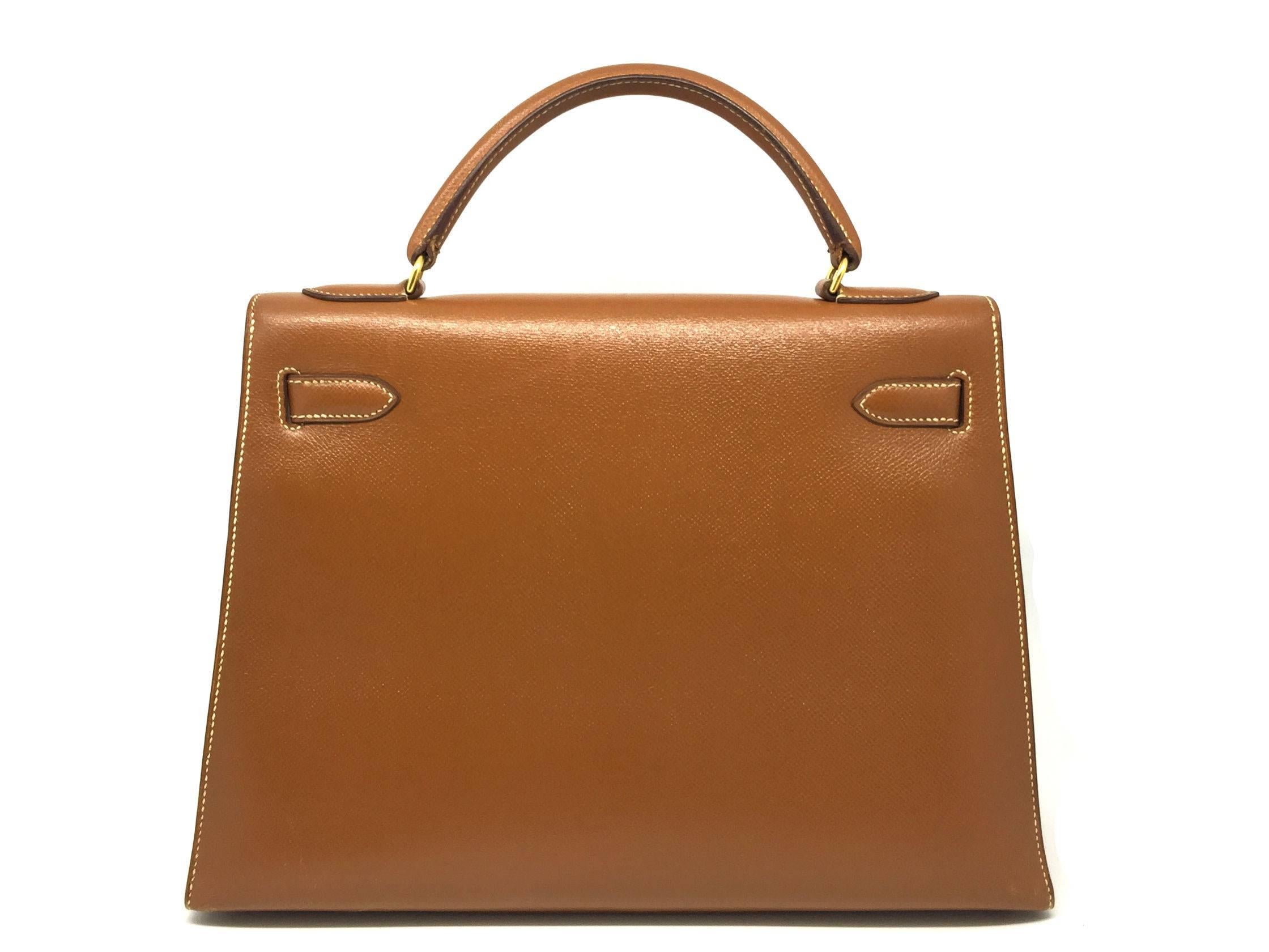 Hermes Kelly 32 Brown Cigare Epsom Leather GHW Top Handle Bag In Good Condition For Sale In Kowloon, HK