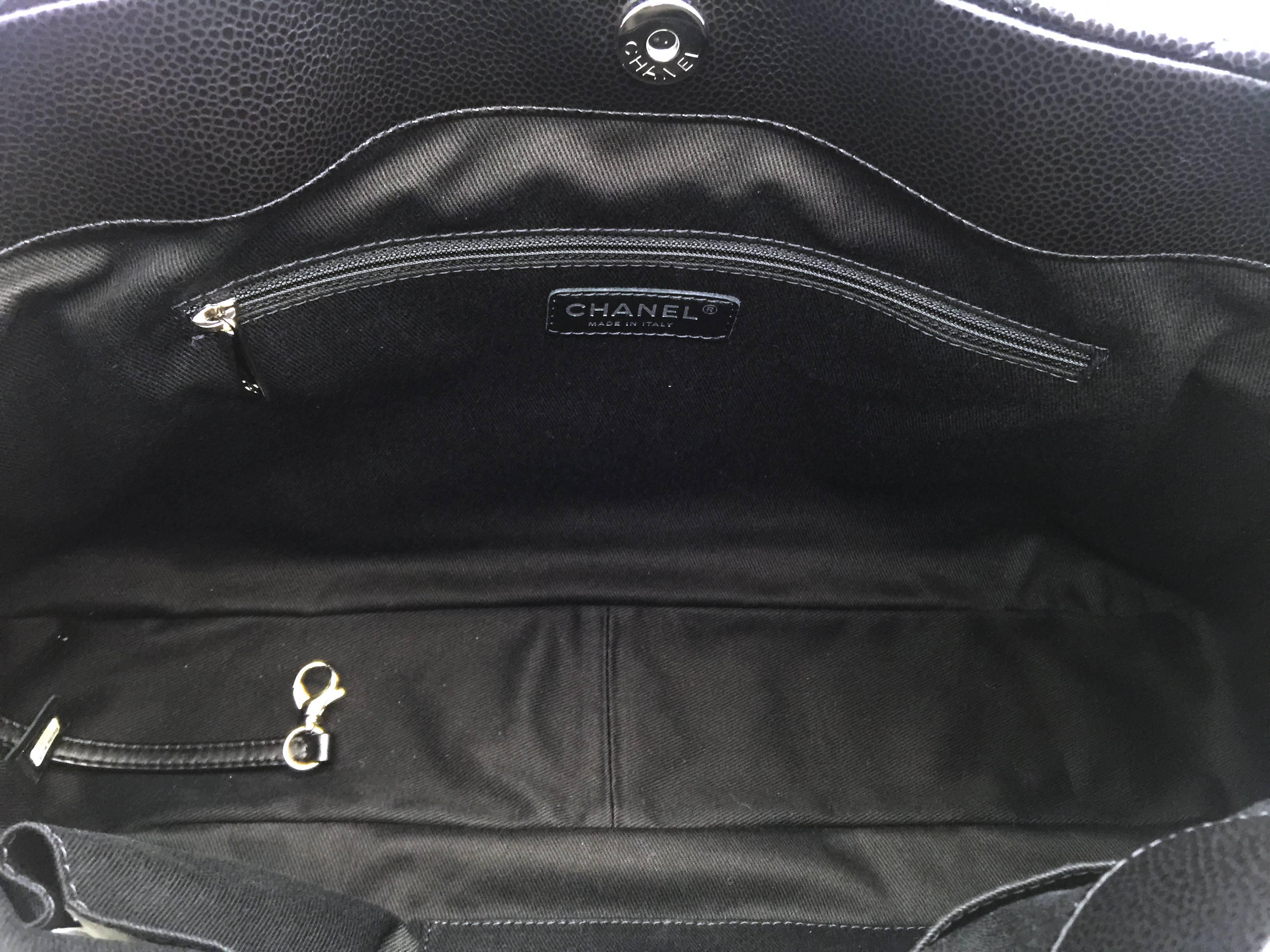 Chanel Black Quilted Calfskin Leather Chain Shoulder Bag 3