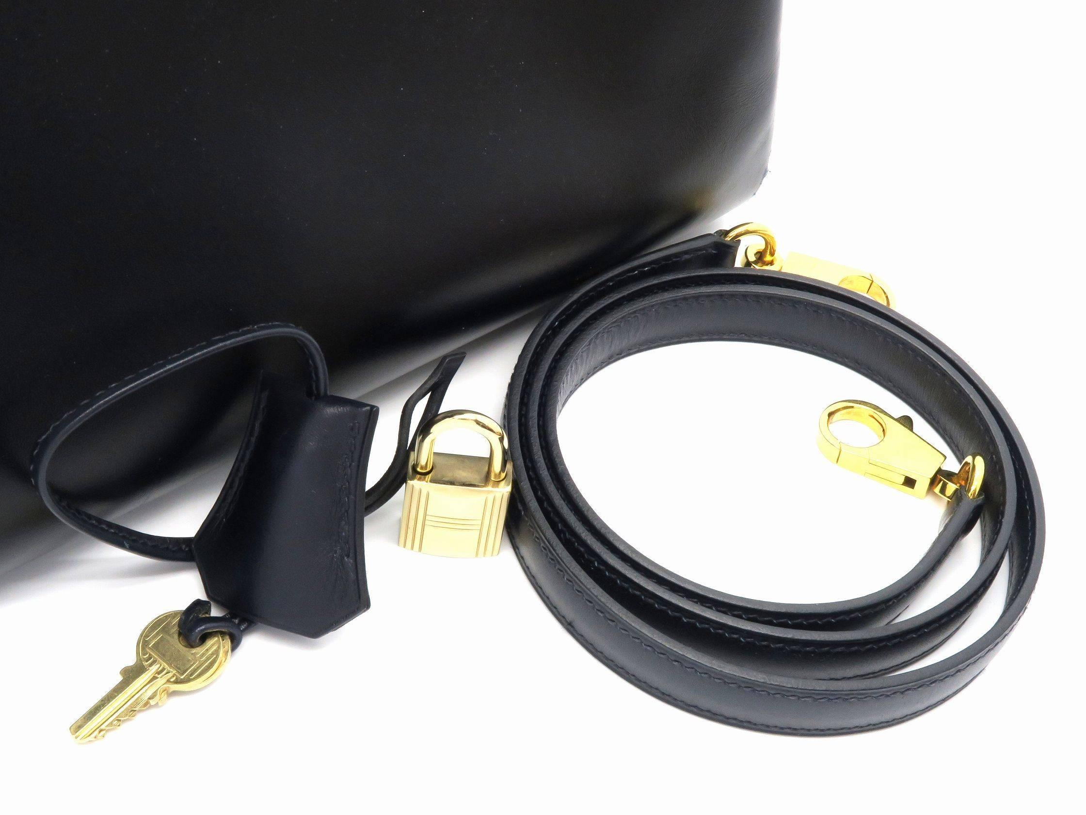 Hermes Kelly 32 Bleu Indigo Nave Box Calf Leather GHW Top Handle Bag For Sale 2