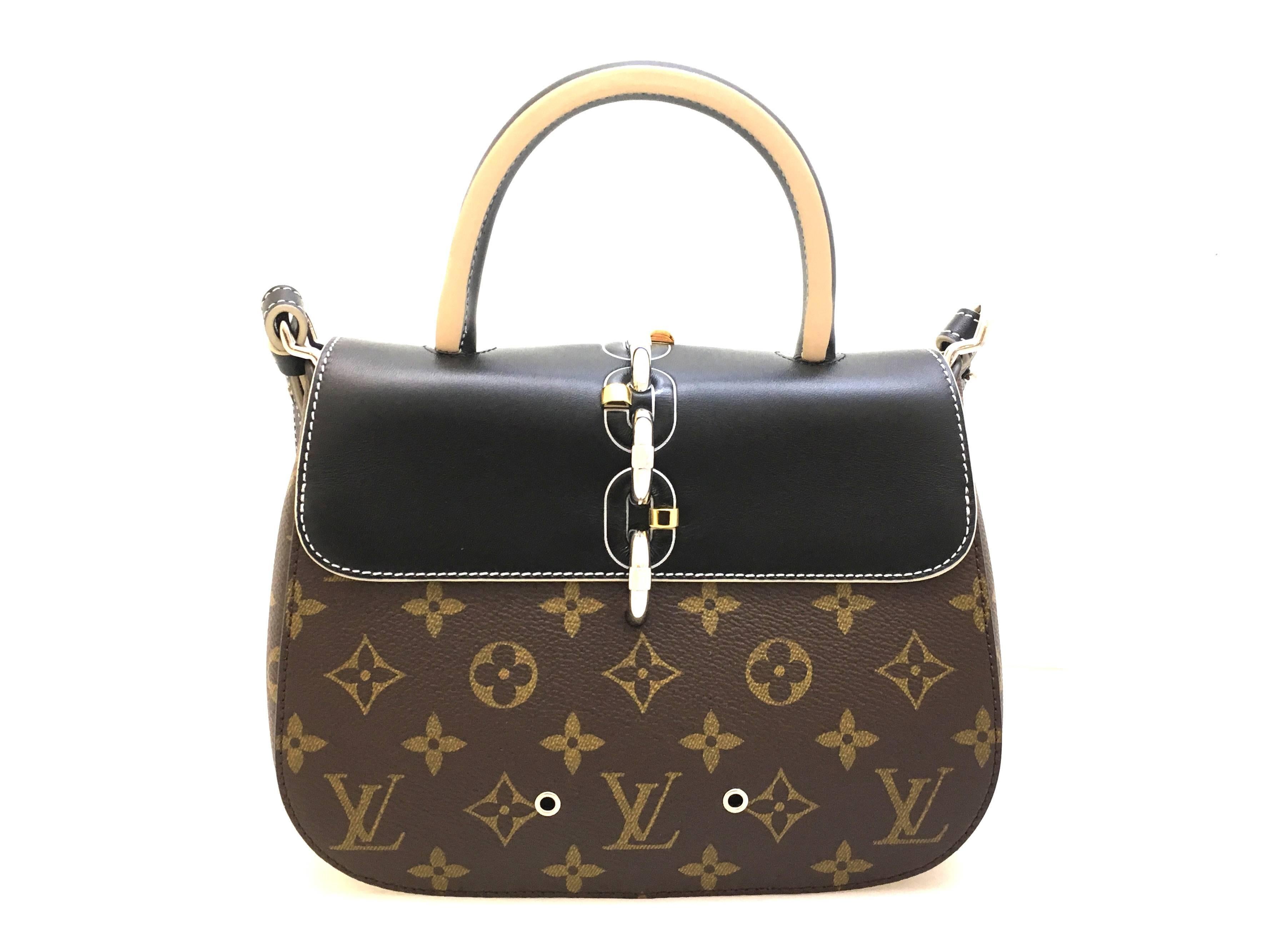 Louis Vuitton Chain It PM Black and Brown Monogram Canvas Top Handle Bag In New Condition For Sale In Kowloon, HK