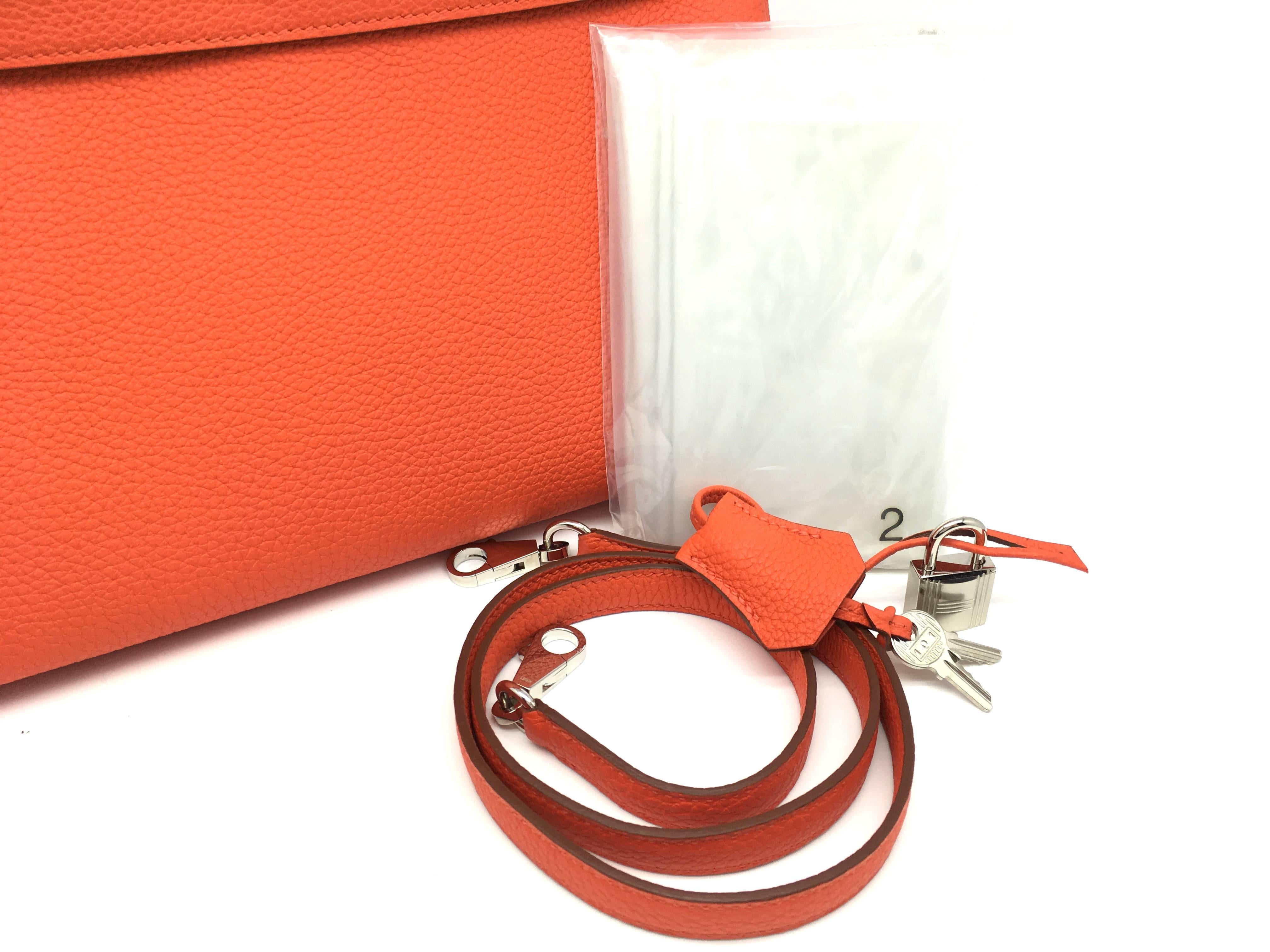 Hermes Kelly 28 Capucine Orange Togo Leather Silver Metal Top Handle Bag For Sale 2
