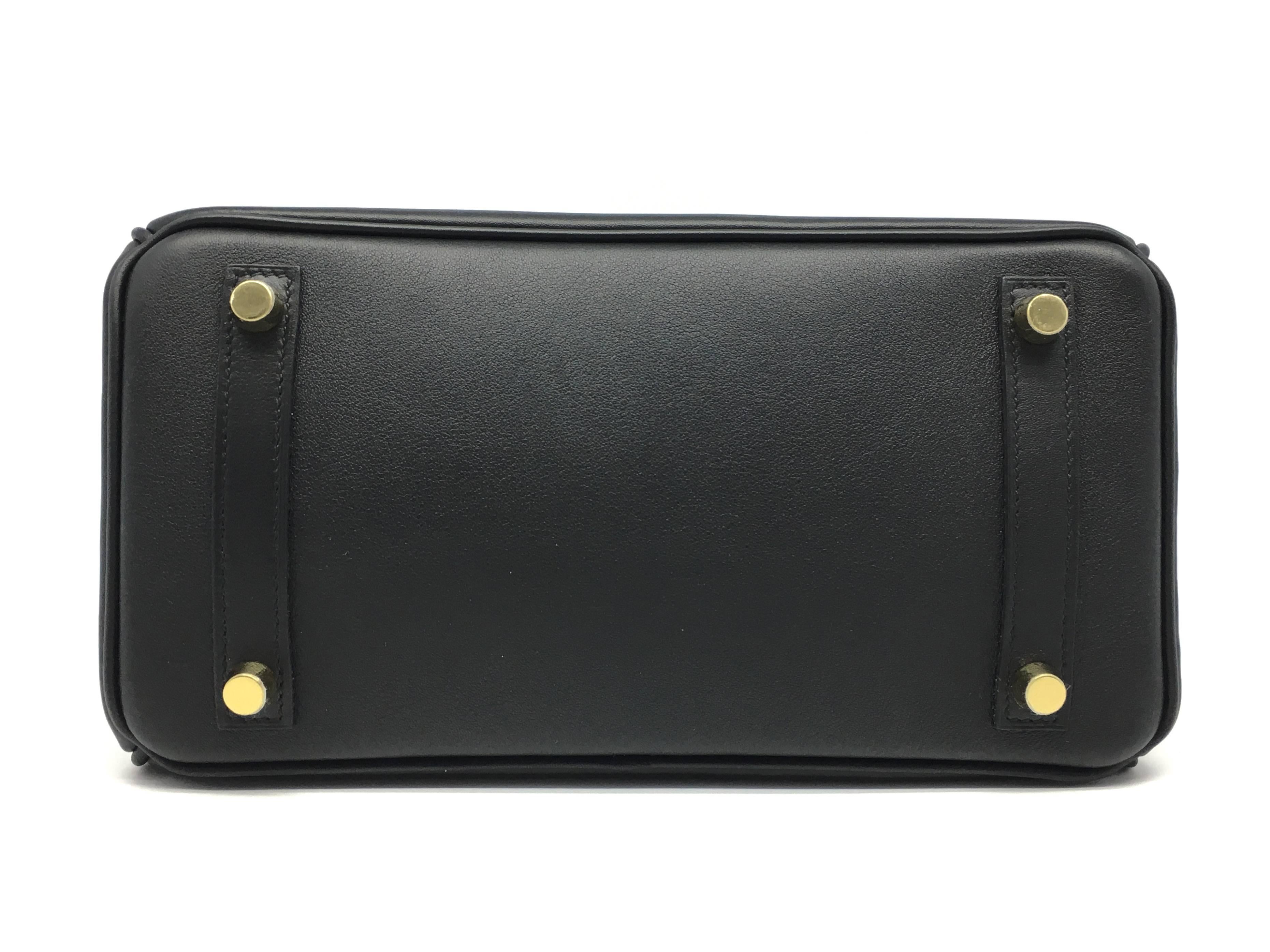Women's Hermes Birkin 25 Noir Black Swift Leather Gold Metal Top Handle Bag