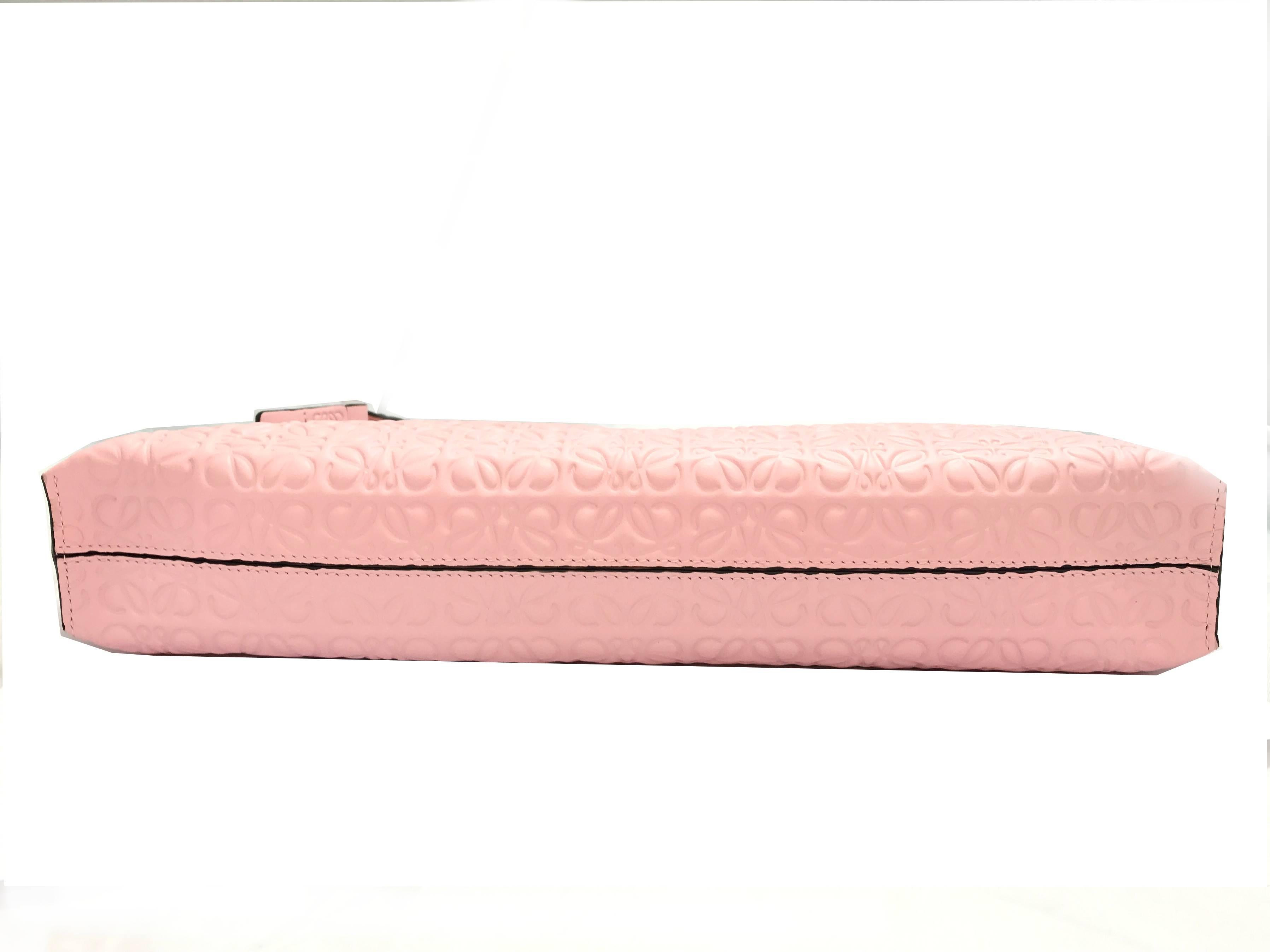 Loewe Pink Lambskin Leather Clutch In New Condition In Kowloon, HK