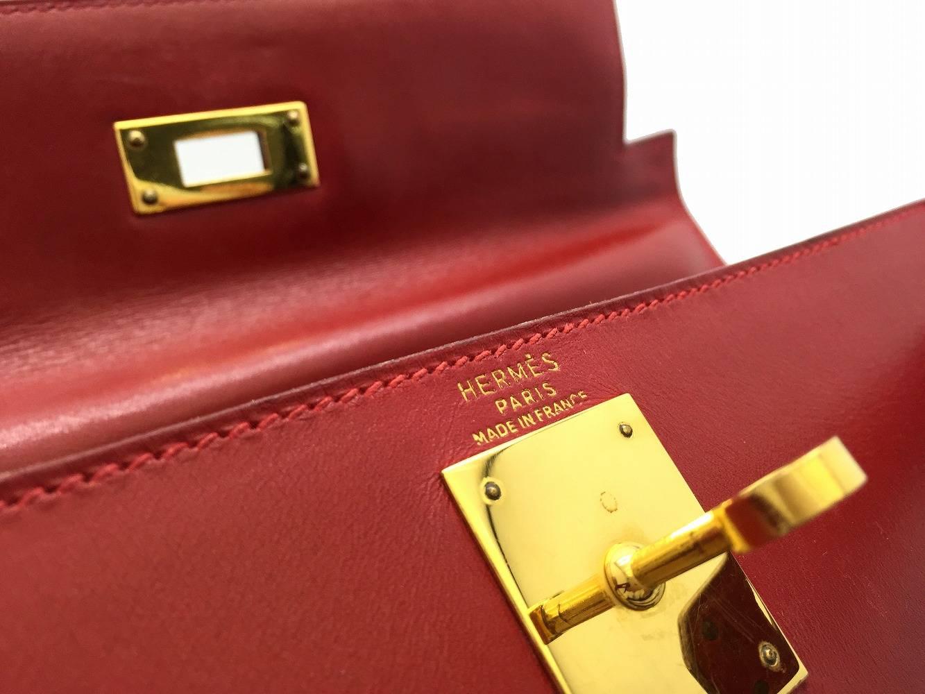 Hermes Vintage Kelly 28 Rouge Garance Red Box Calf Leather Gold Metal Satchel For Sale 2