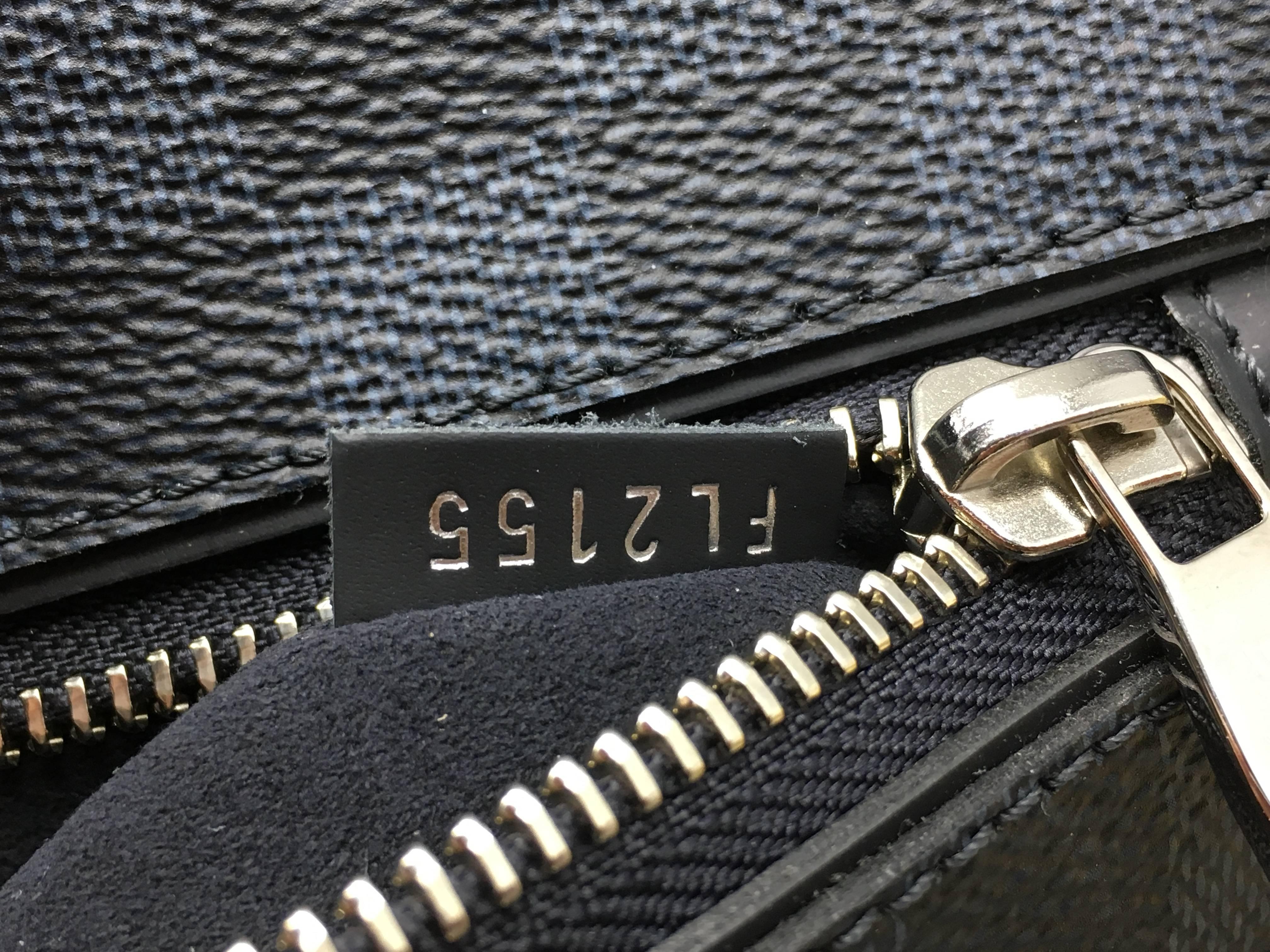 Louis Vuitton Black/ Blue Damier Graphite Business Briefcase For Sale 3