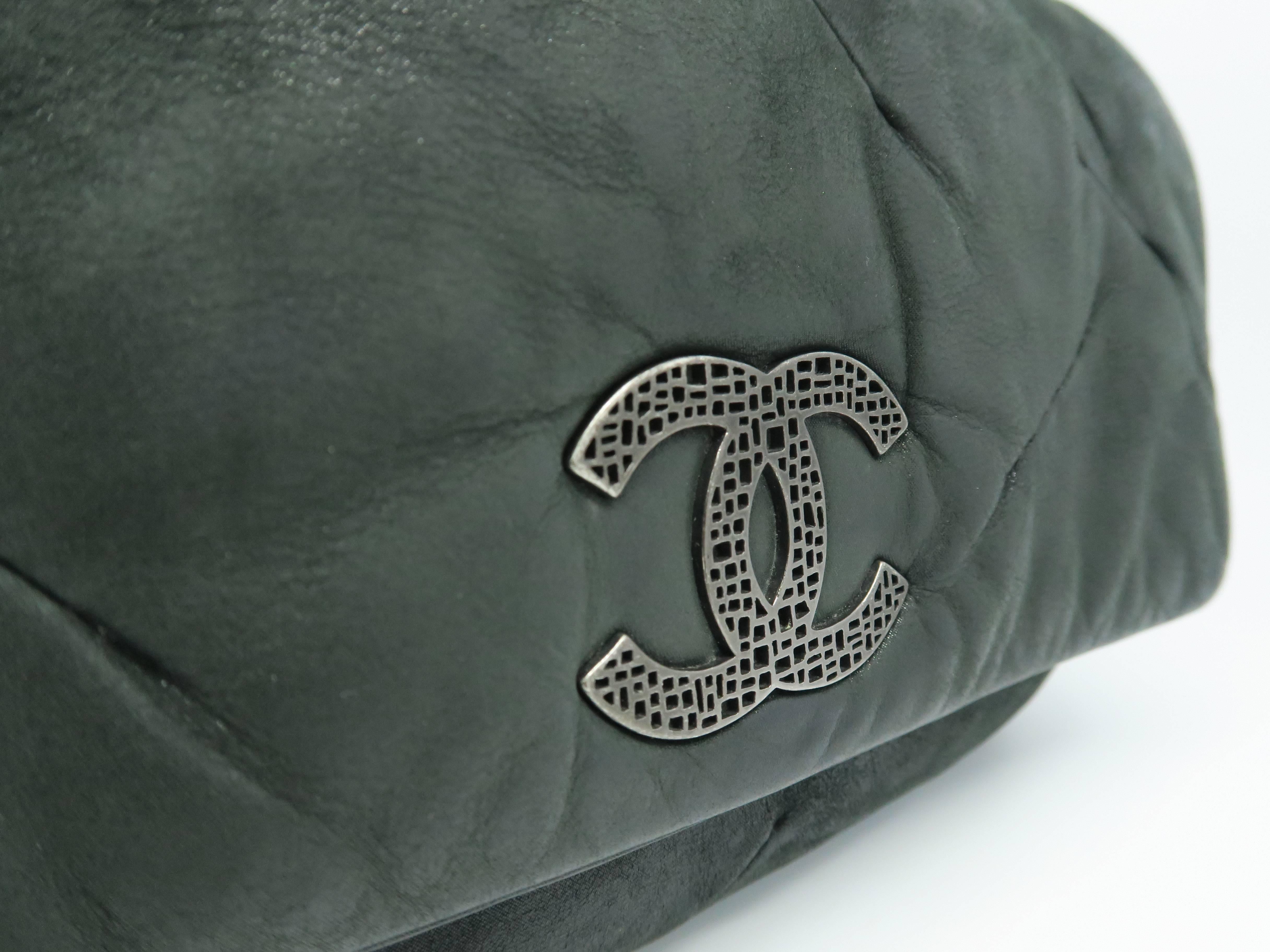 Women's Chanel Dark Green Lambskin Leather Silver Metal Shoulder Bag For Sale