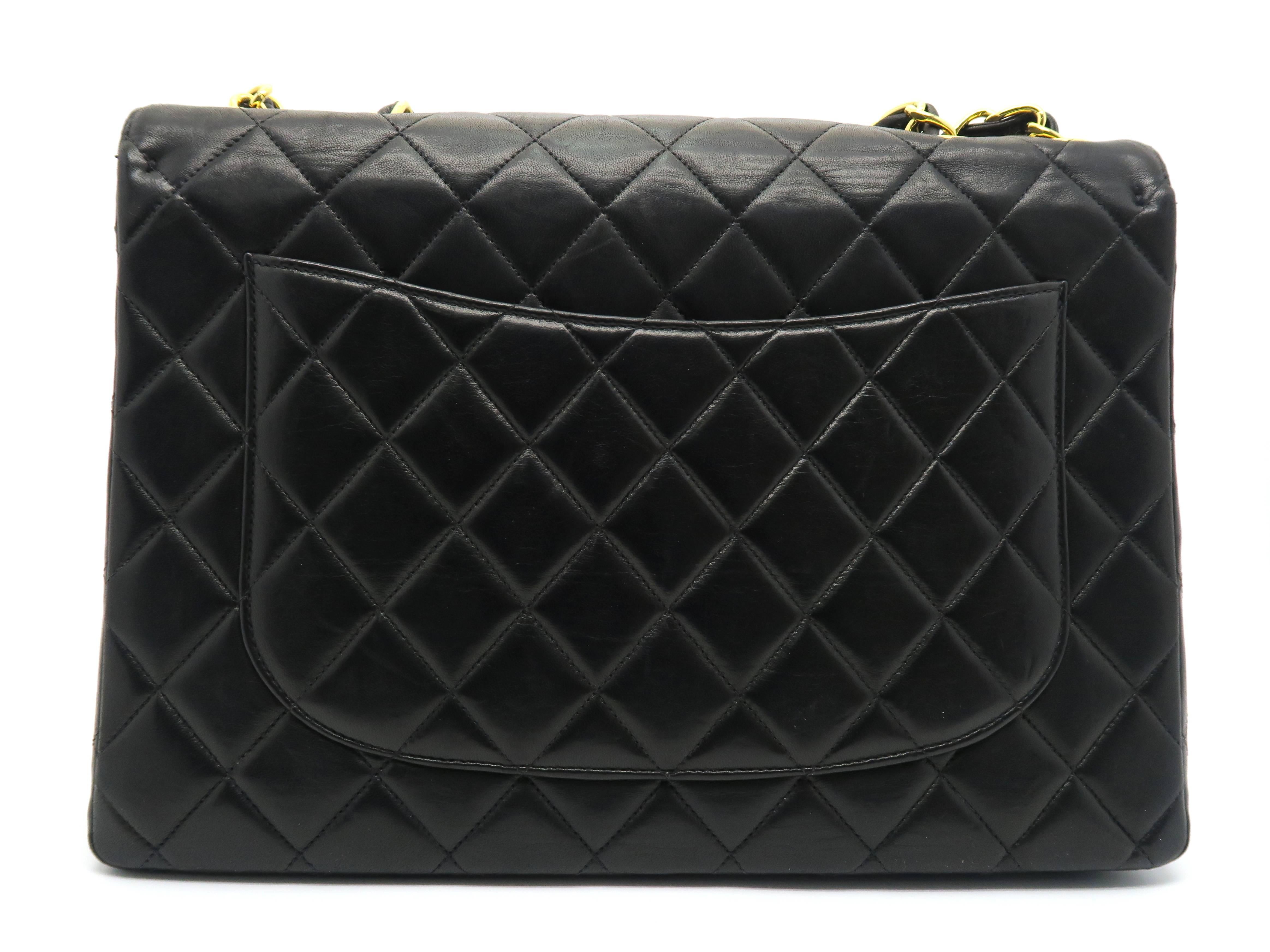 Chanel Black Quilting Lambskin Leather Gold Metal Flap Bag In Good Condition For Sale In Kowloon, HK