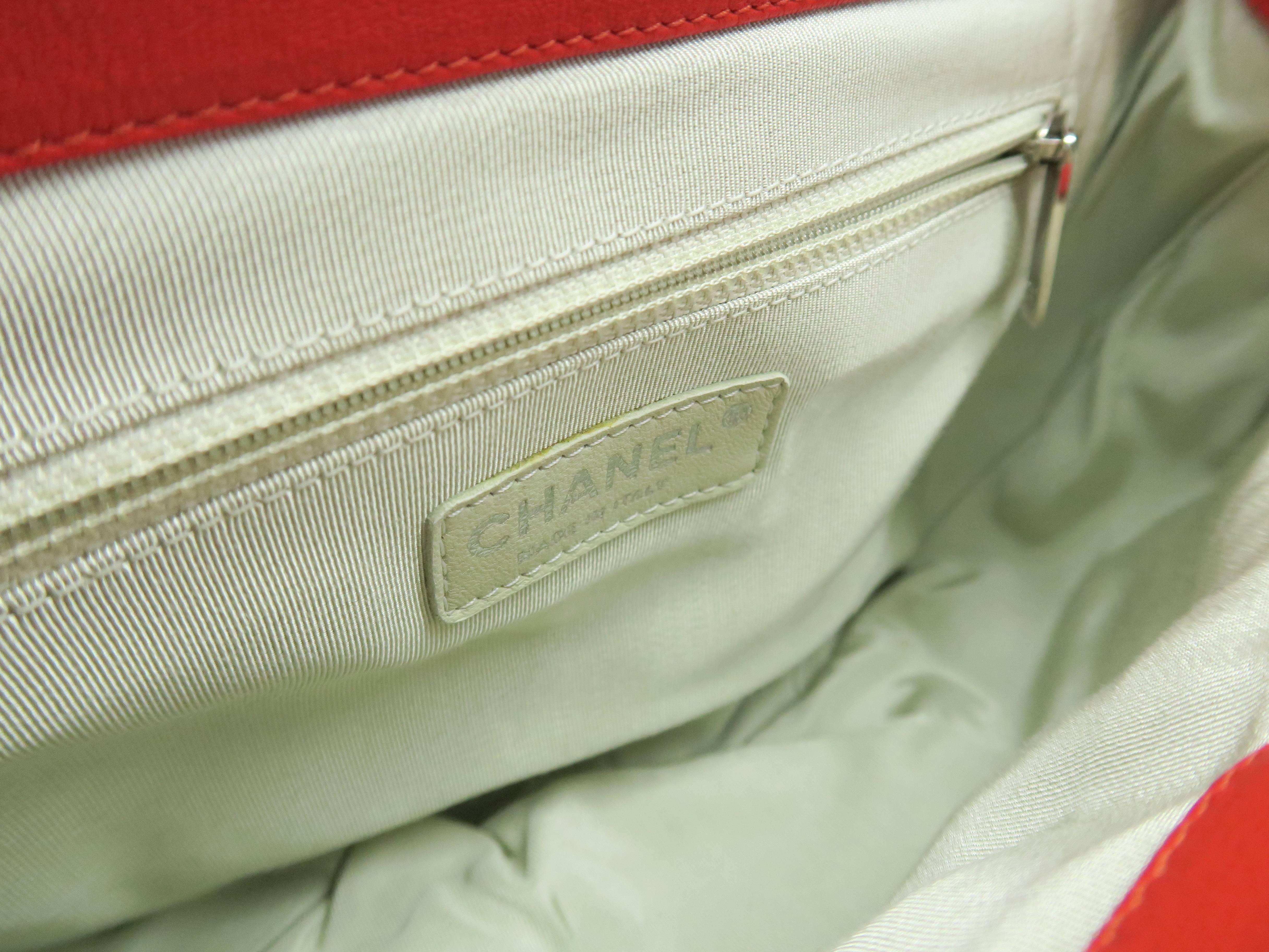 Chanel Red Quilting Calfskin Leather Silver Metal Shoulder Bag For Sale 4