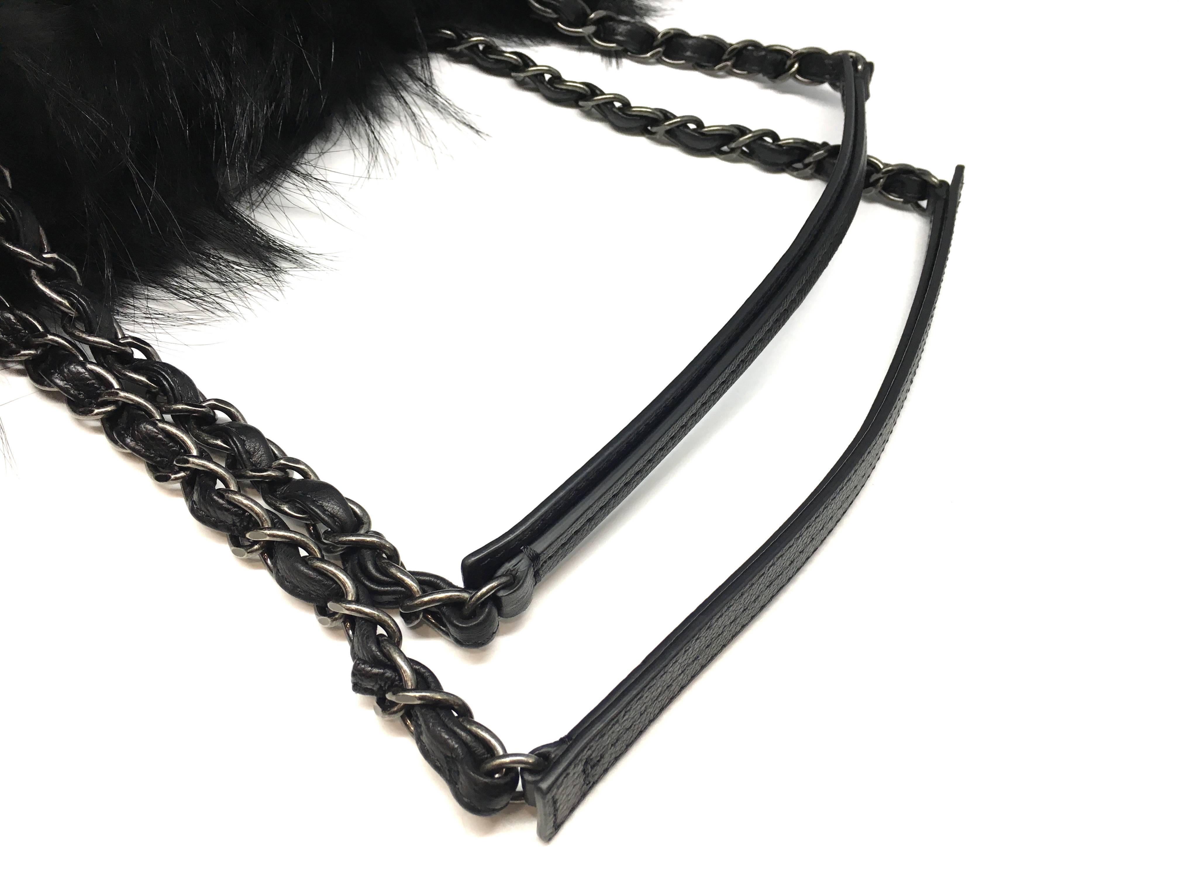 Chanel Black Calfskin Leather / Fur Chain Shoulder Bag For Sale 4