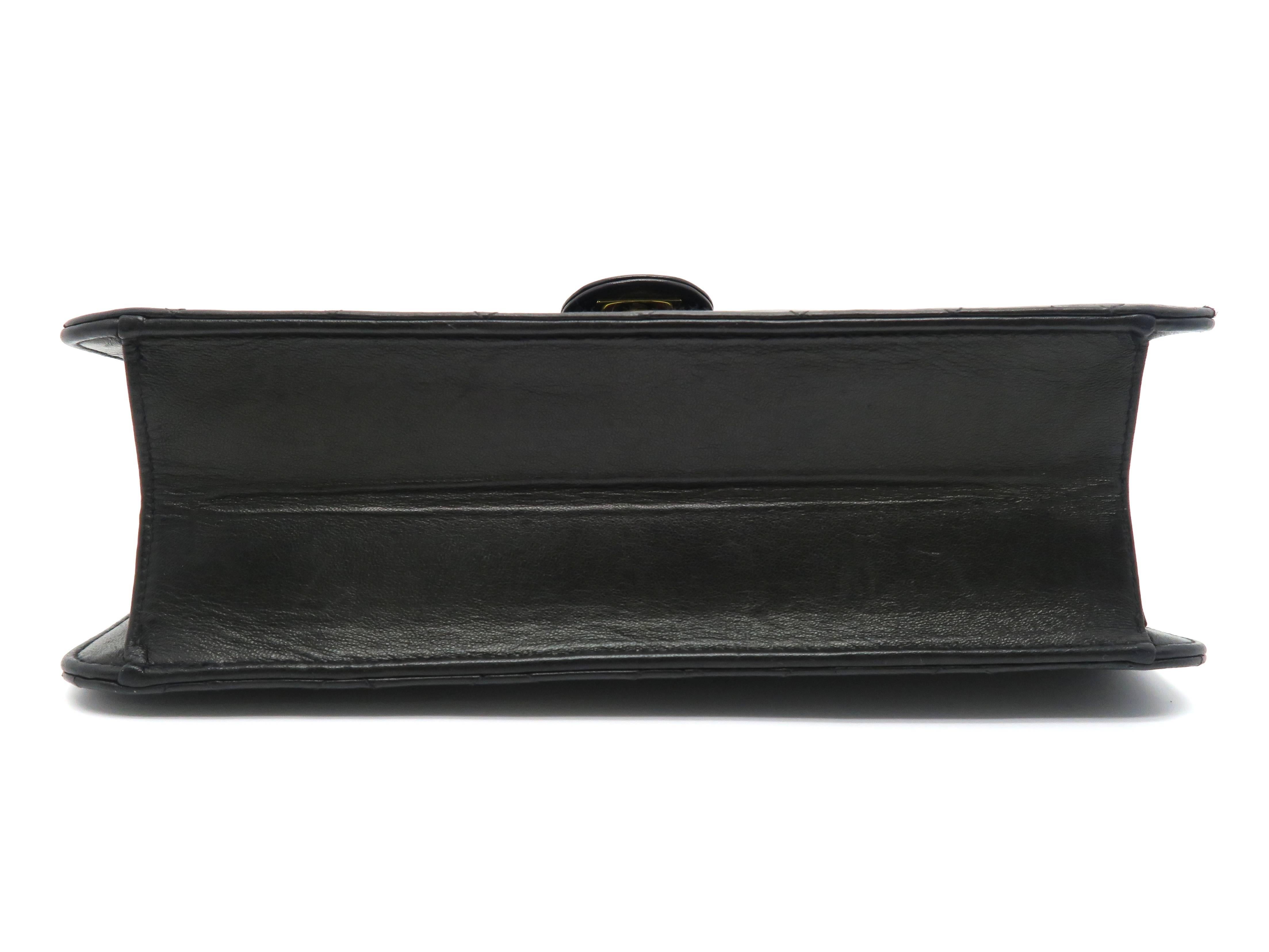 Women's or Men's Chanel Black Quilting Lambskin Leather Shoulder Bag For Sale