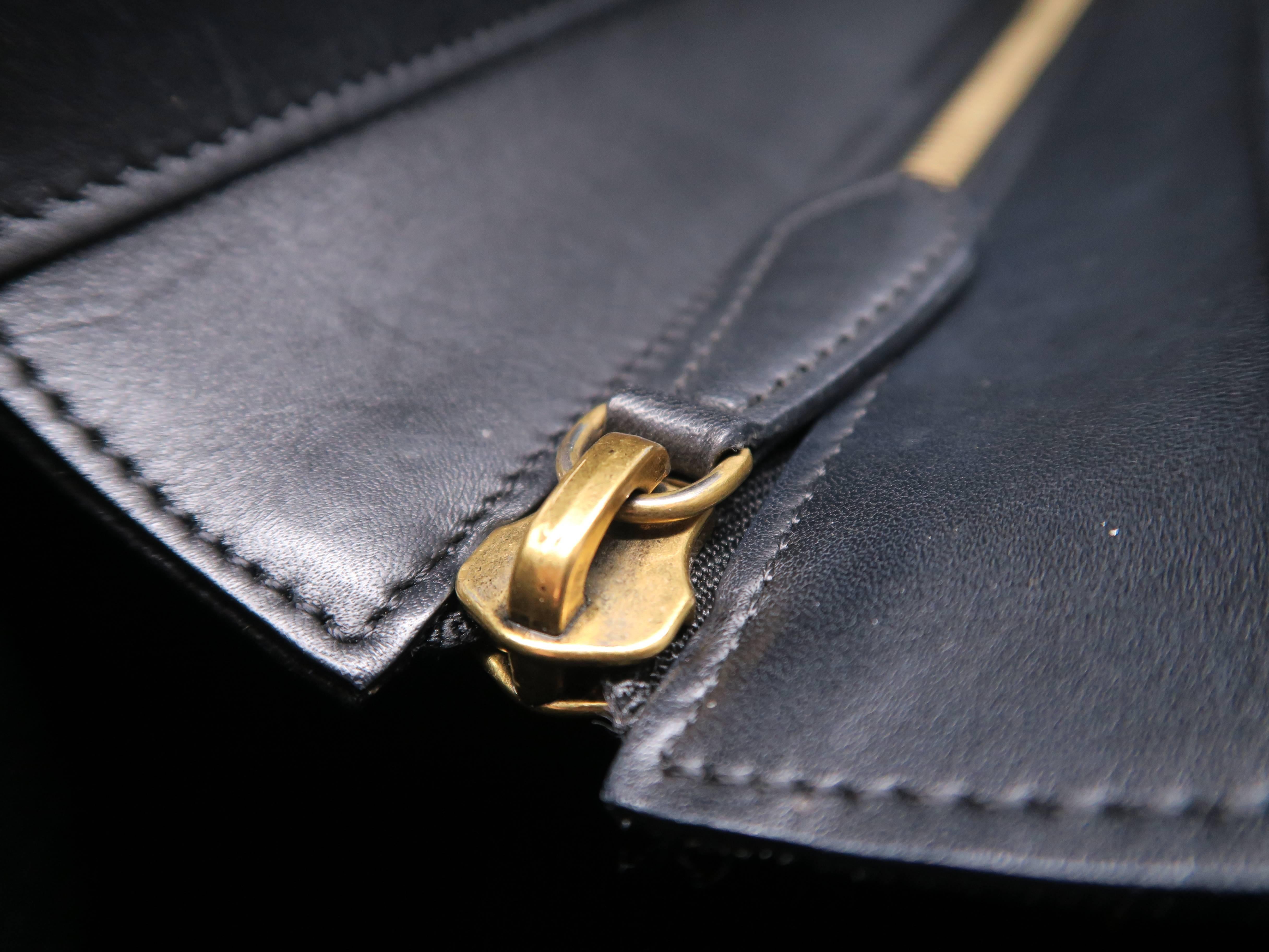 Celine Lugguage Black/ Beige Calfskin Leather Handbag For Sale 5
