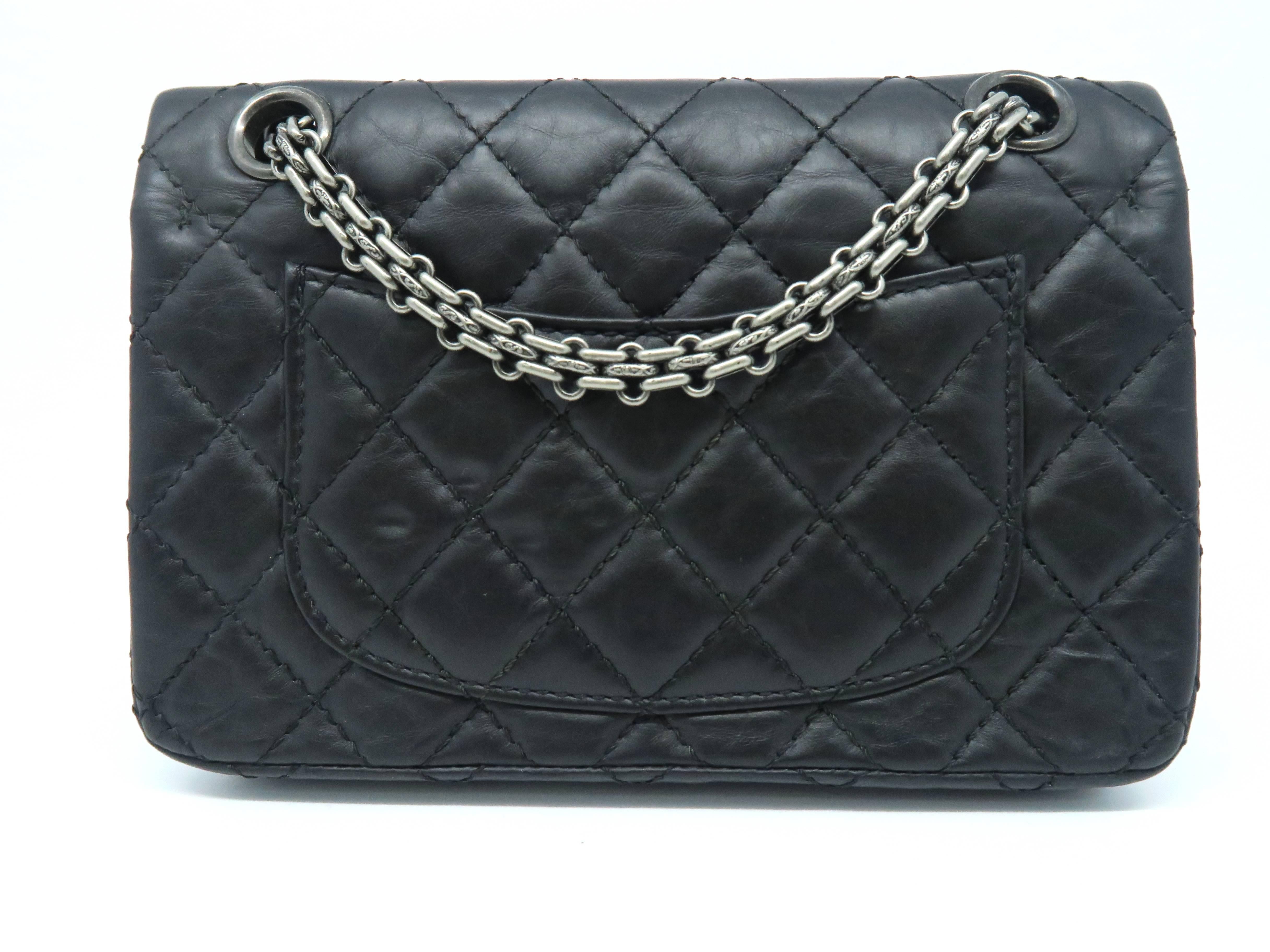 Chanel Black Quilting Calfskin Leather Silver Metal Flap Bag In Excellent Condition For Sale In Kowloon, HK