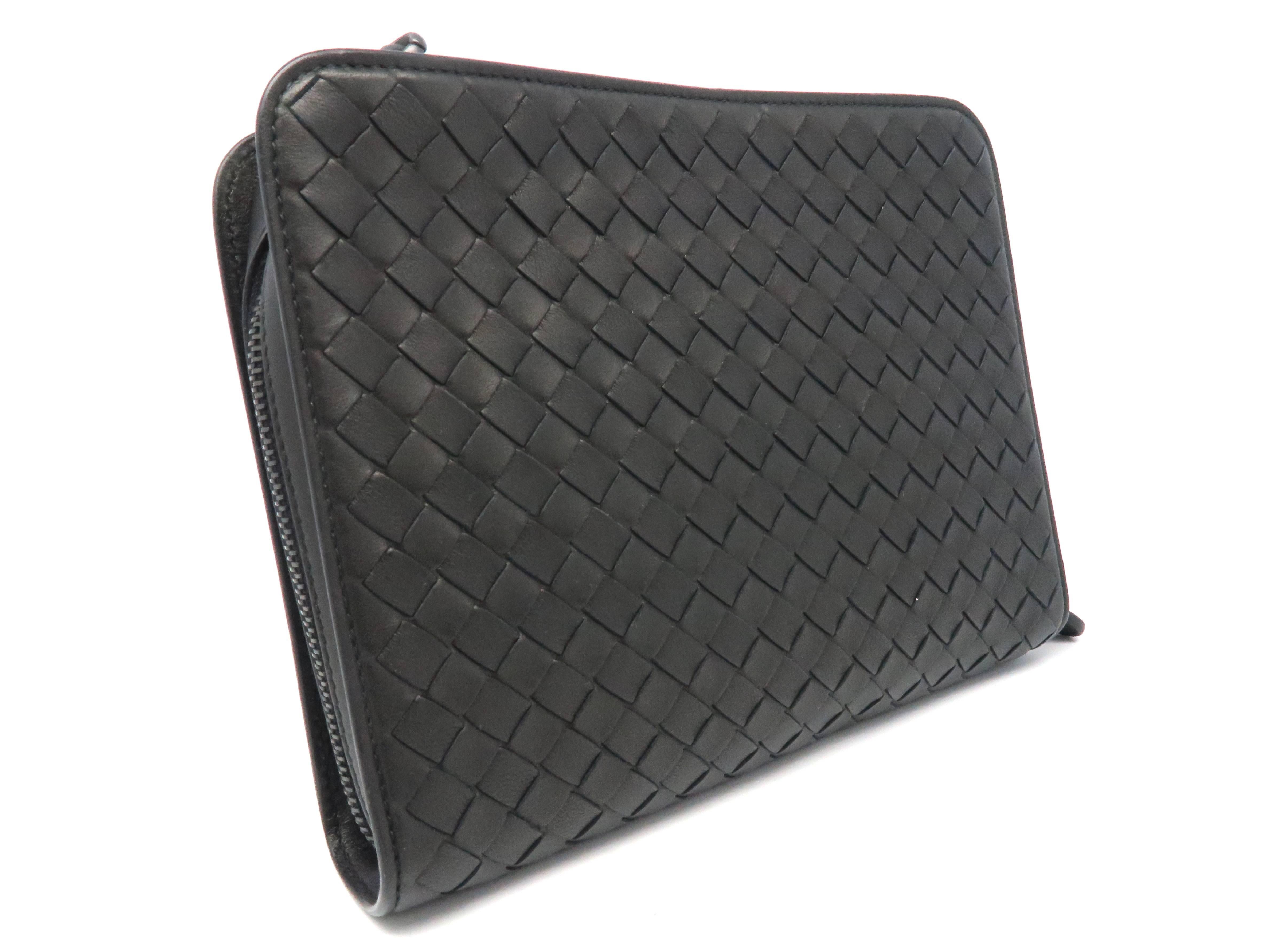 Color: Black

Material: Intrecciato Leather

Condition: Rank S
Overall: Almost New
Surface:Minor Scratches 
Corners:Good
Edges:Minor Scratches 
Handles/Straps:Minor Scratches 
Hardware:Good

Dimensions: W22 × H18 × D5cm（W8.6" × H7.0" ×