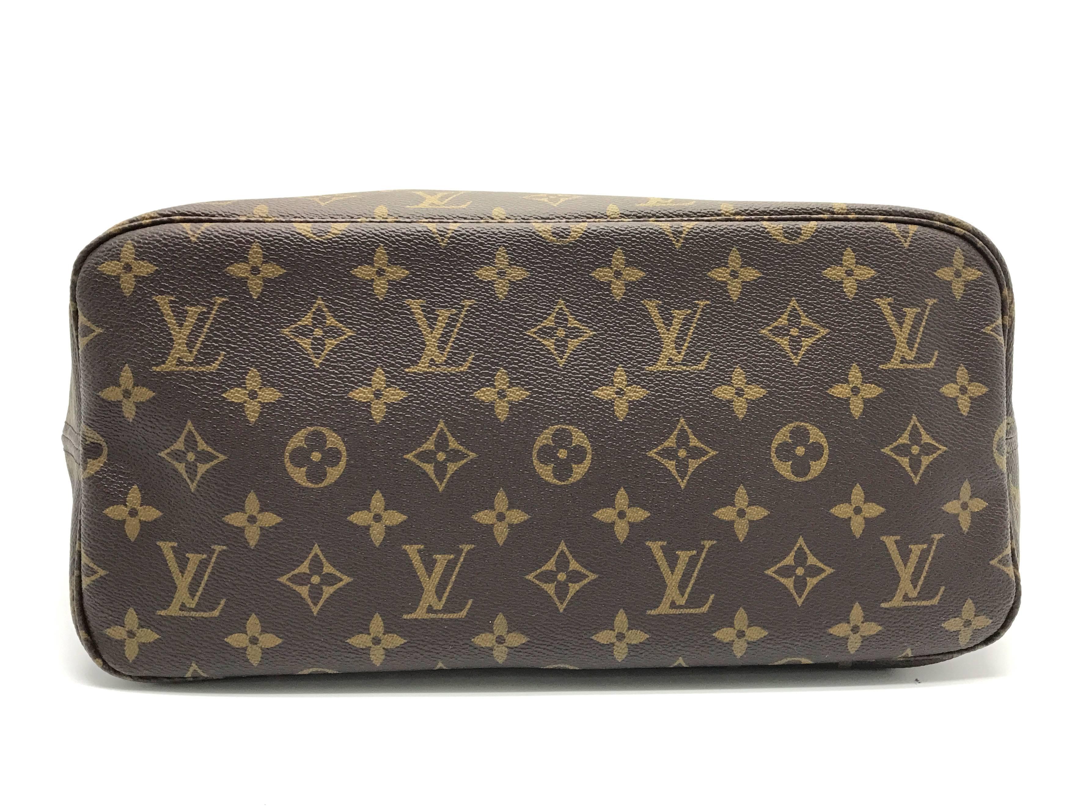 Louis Vuitton Neverfull MM Brown Monogram Canvas Shoulder Bag In New Condition In Kowloon, HK