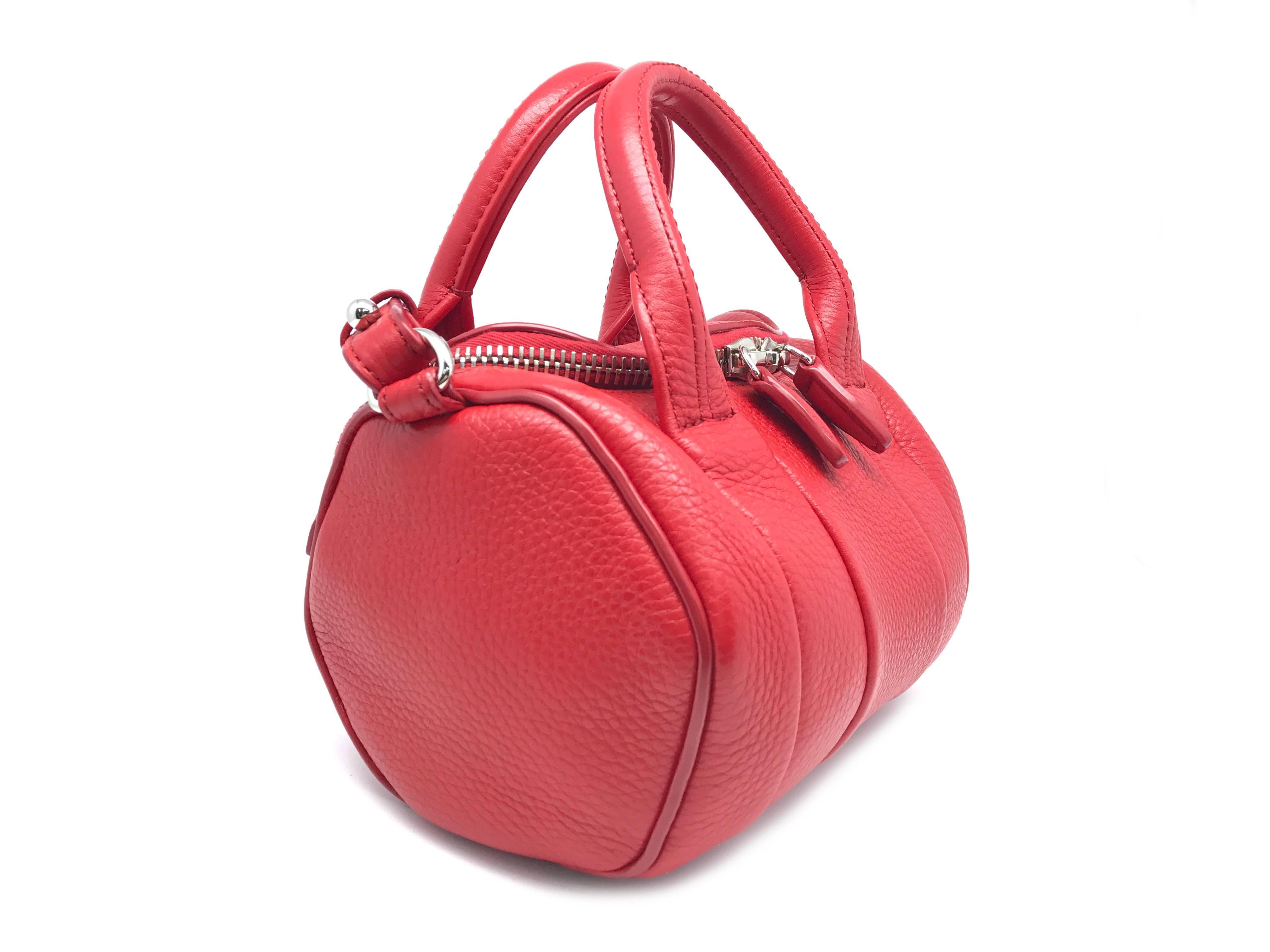 Color: Red 

Material: Calfskin Leather

Condition: Rank S
Overall: Almost New
Surface: Minor Scratches
Corners: Good
Edges: Good
Handles/Strap: MInor Scratches
Hardware: Good

Dimensions: W20×H13×D13cm
Handles: 27cm
Shoulder Strap: 115cm

Comes