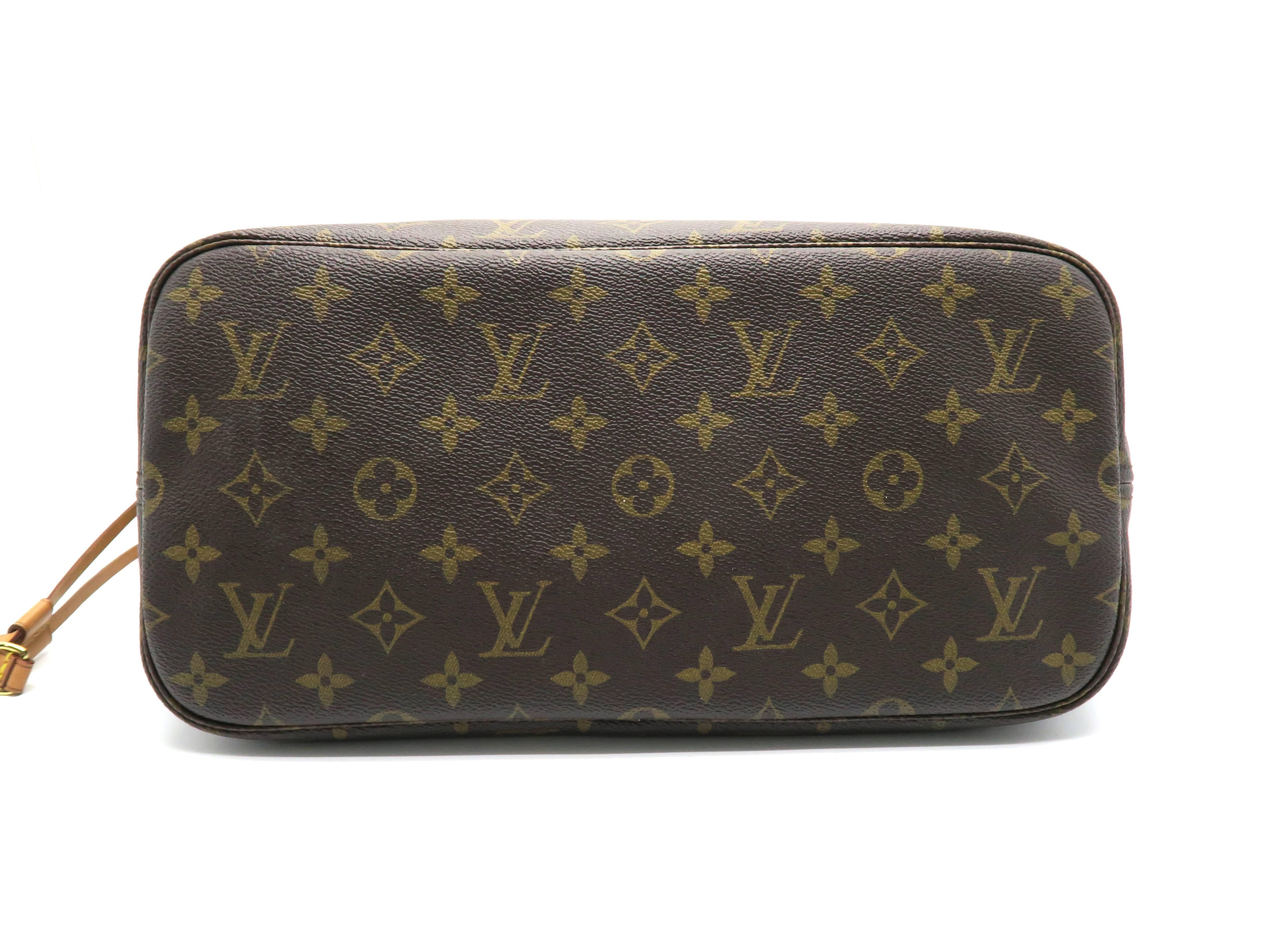 Louis Vuitton Neverfull MM Brown Monogram Shoulder Bag In Excellent Condition In Kowloon, HK