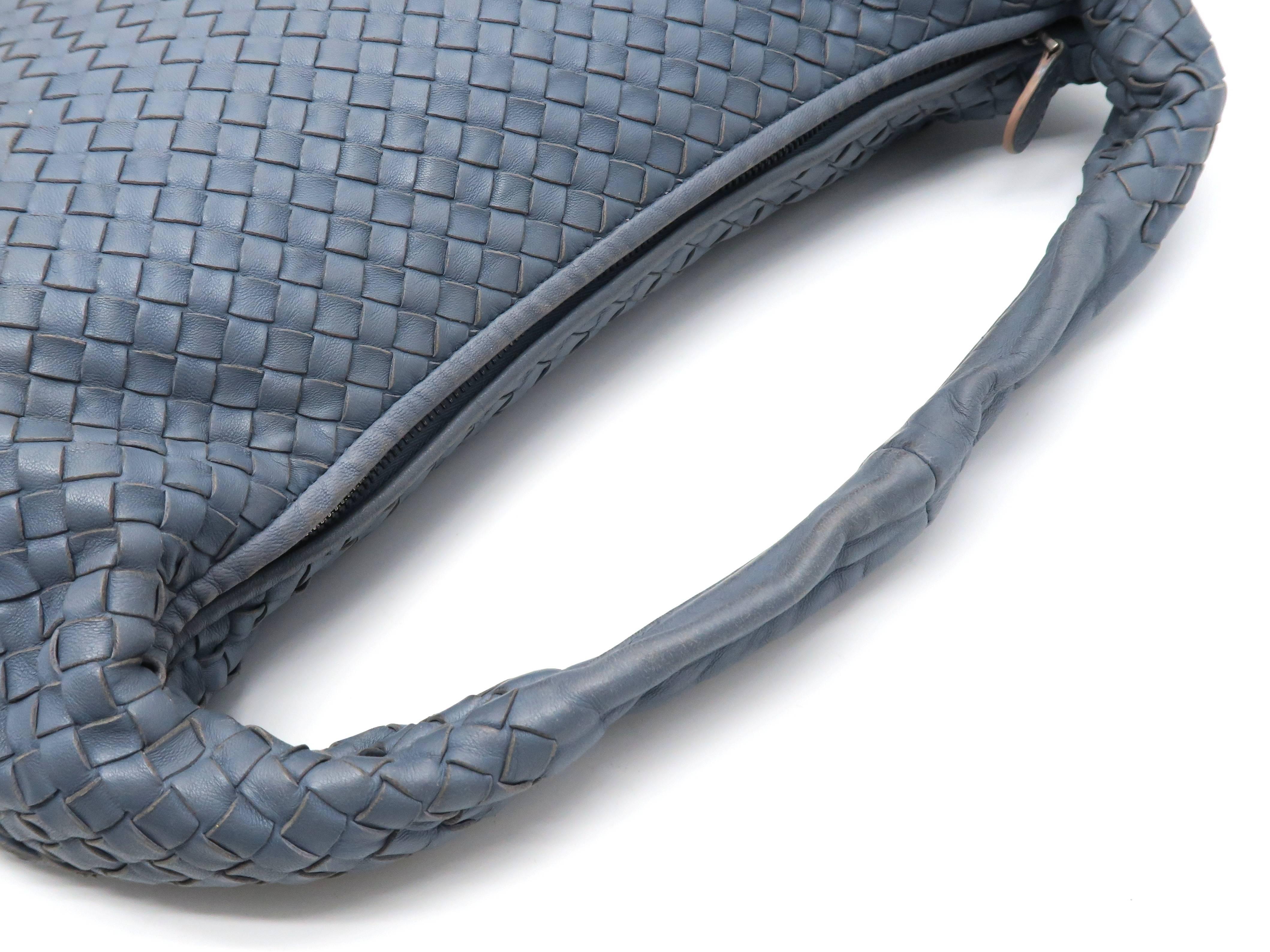 Bottega Veneta Blue Intrecciato Leather Hobo Bag For Sale 2