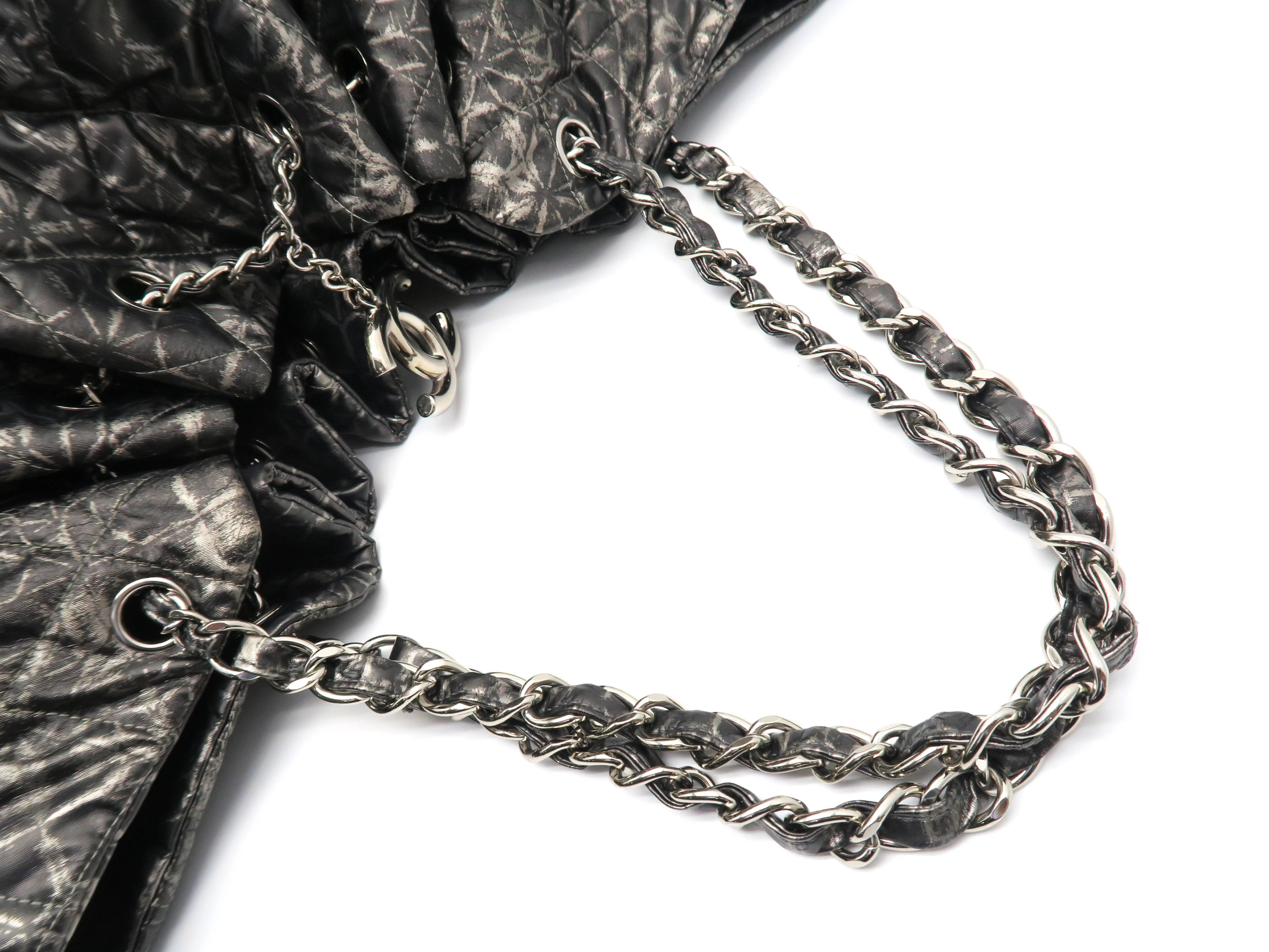 Chanel Nylon Grey Chain Shoulder Bag For Sale 3