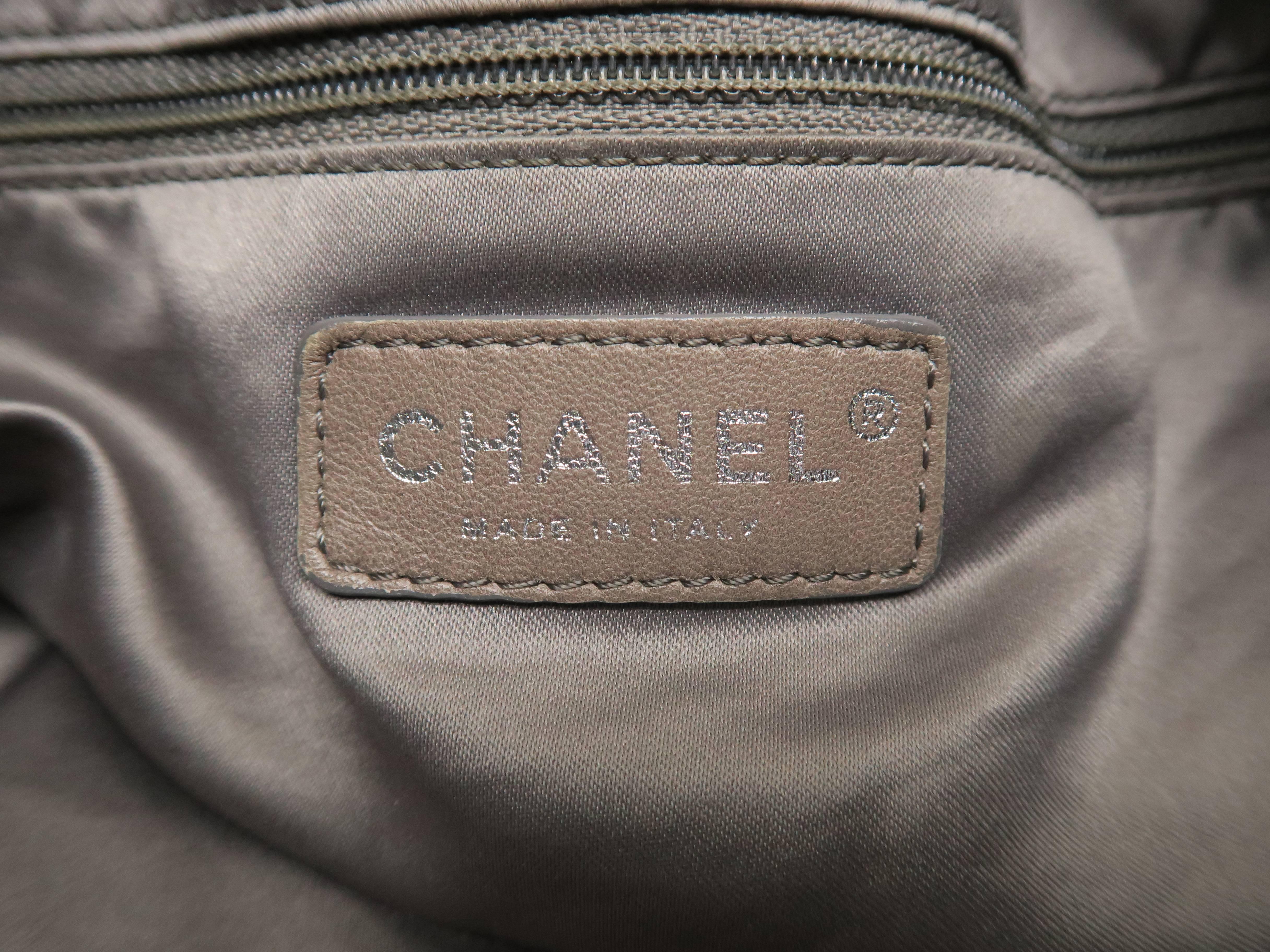 Chanel Nylon Grey Chain Shoulder Bag For Sale 5