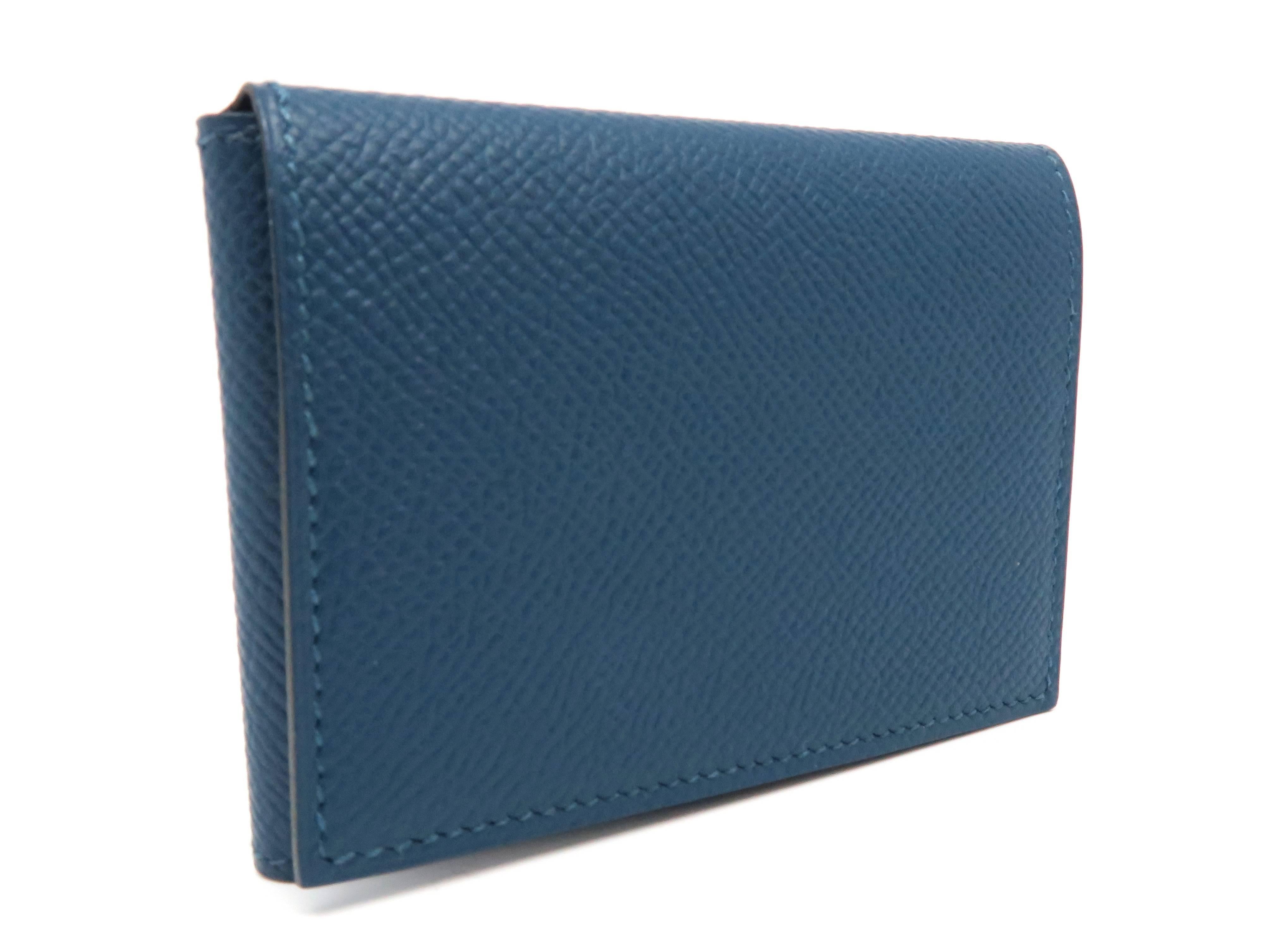 Color: Colvert (designer color)

Material: Veau Epsom Leather

Condition: Rank S
Overall: Almost New
Surface:Minor Scratches ;
Corners:Good;
Edges:Minor Scratches

Dimensions: W7 × H10 × D1cm（W2.7" × H3.9" × D0.3"）

Stamp: X (Year