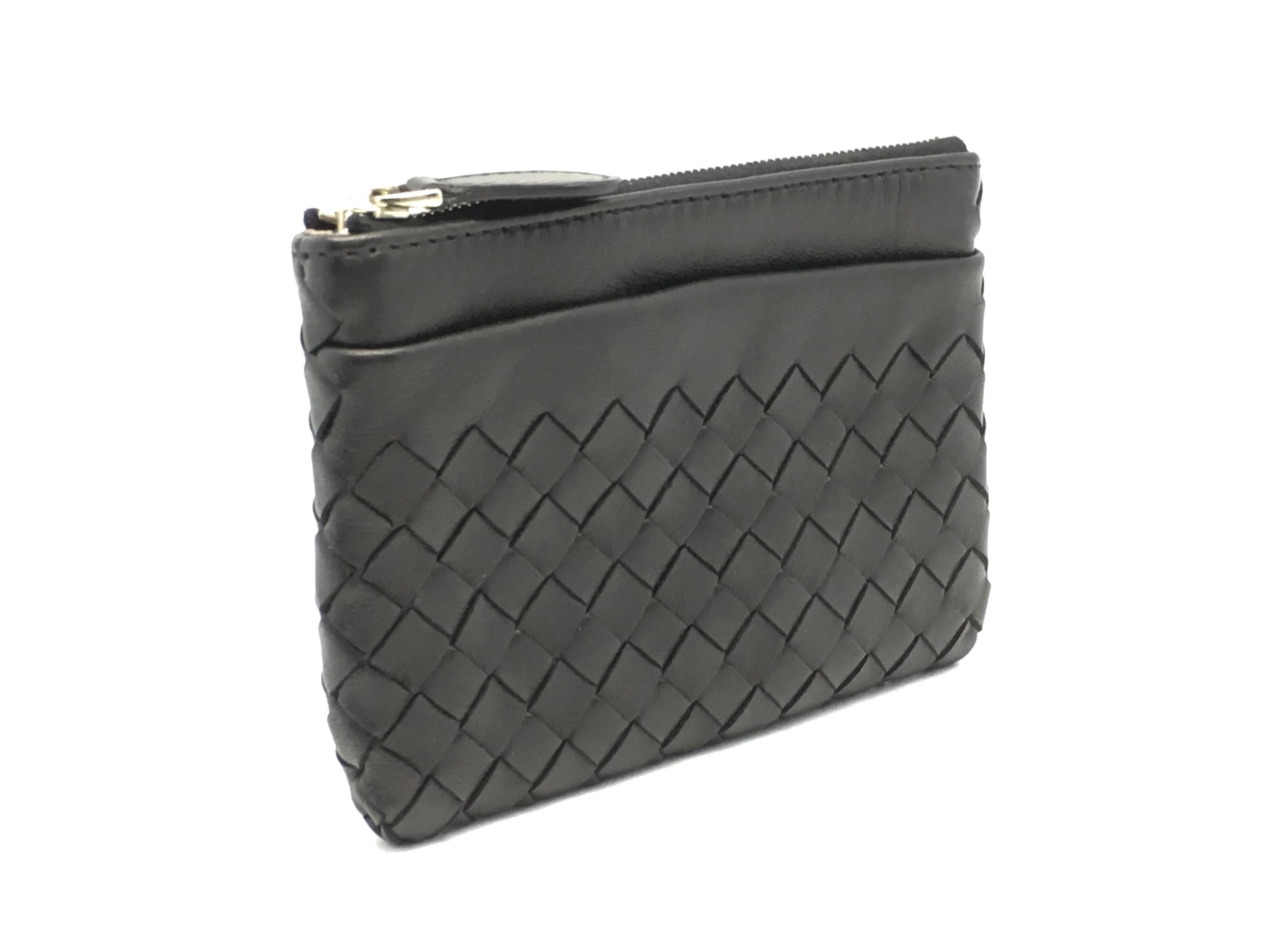 Color: Black

Material: Intrecciato Leather

Condition: Rank A
Overall: Good, few minor defects
Surface: Good
Corners: Minor Scratches 
Edges: Good
Hardware: Minor Scratches

W13.5 × H9 × D1.5cm（W5.3" × H3.5" × D0.5"）

***This item