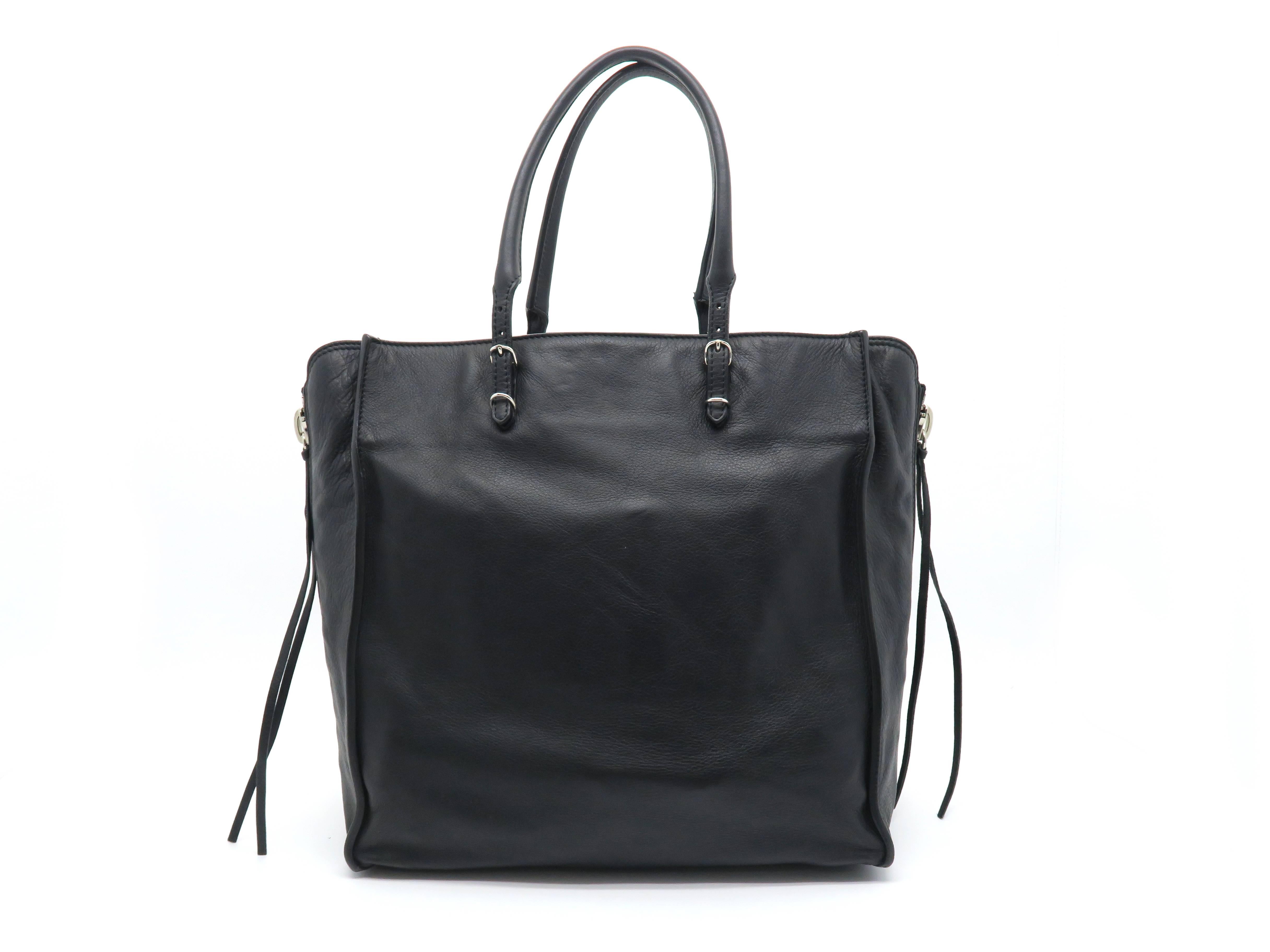 Balenciaga Papier Zip Around Black Calfskin Leather Tote Bag In Excellent Condition For Sale In Kowloon, HK